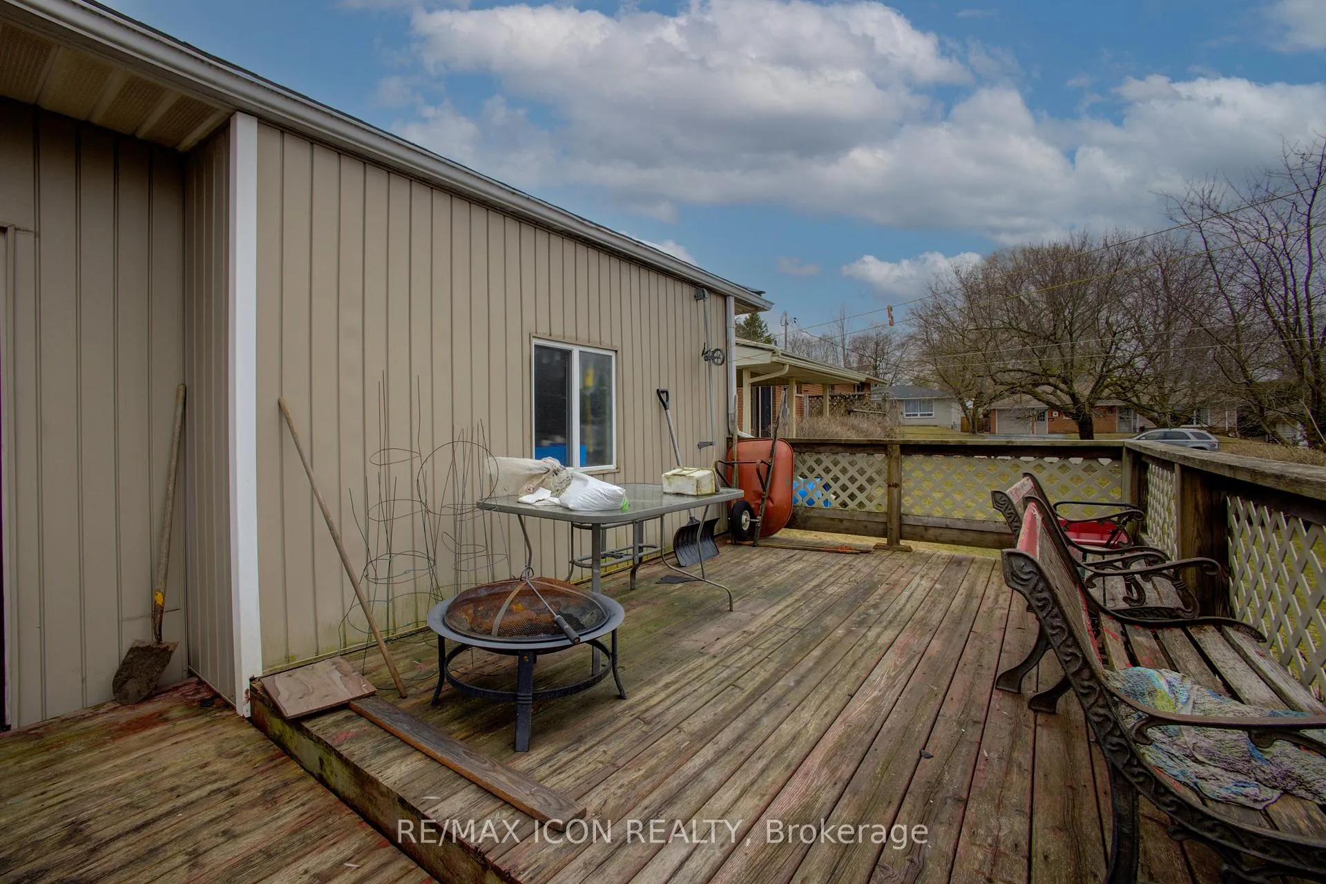 Photo 35 of 102 Byeland Drive, Wellington North, Mount Forest — HOMEH