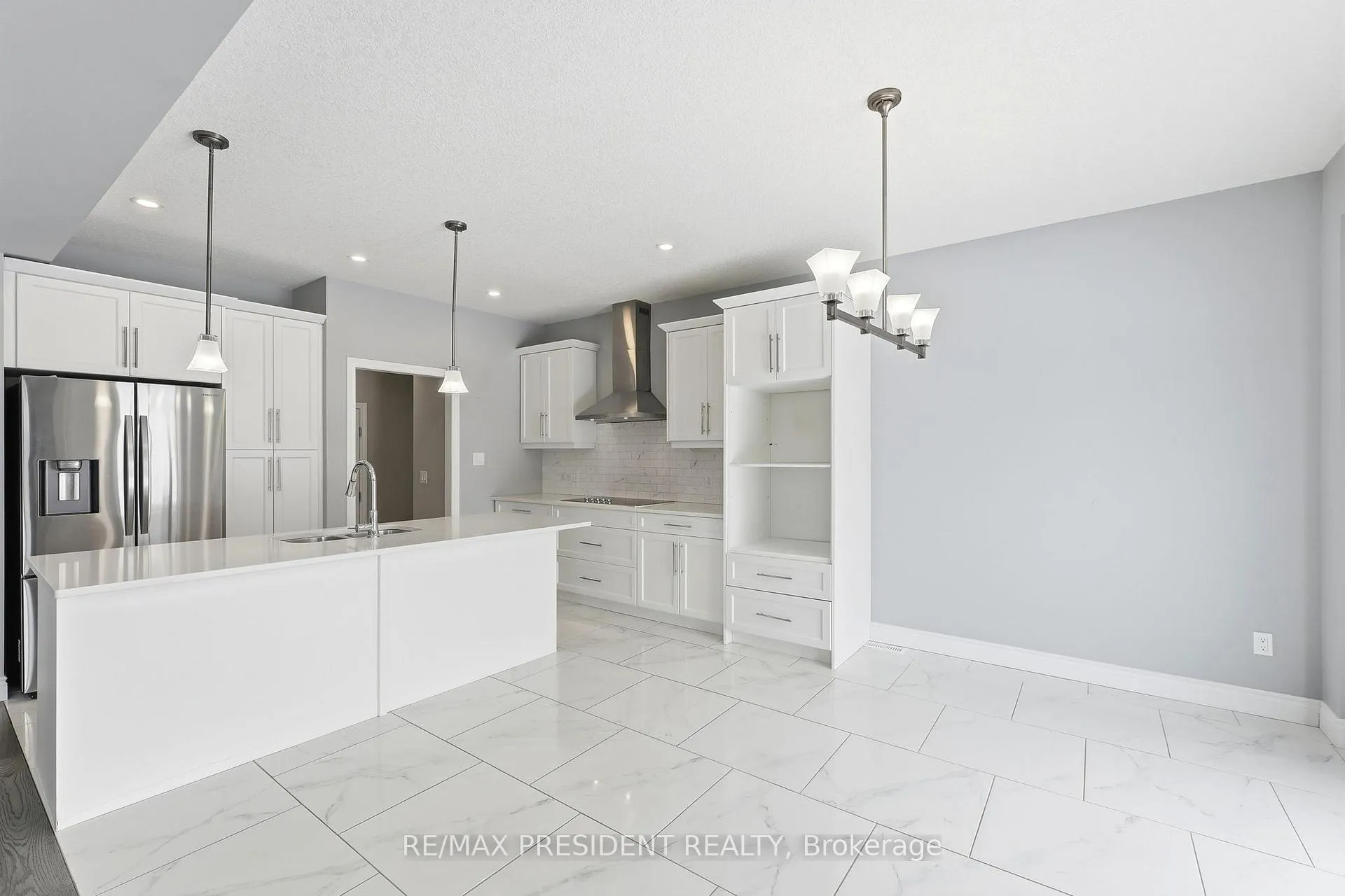 Photo 15 of 3624 Earlston Cross, London, South W — HOMEH