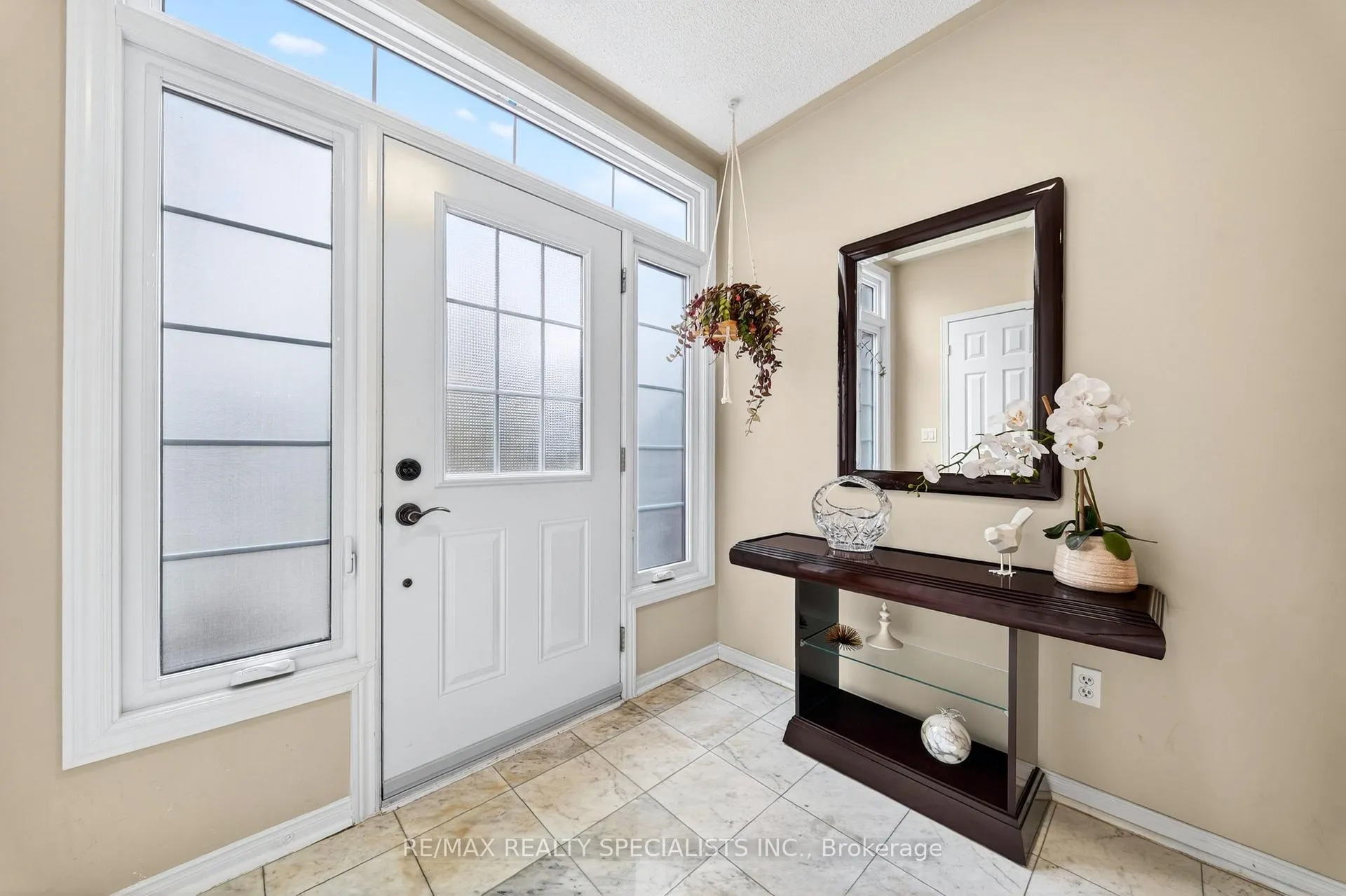 Photo 3 of 50 Lancewood Crescent, Brampton, Queen Street Corridor — HOMEH
