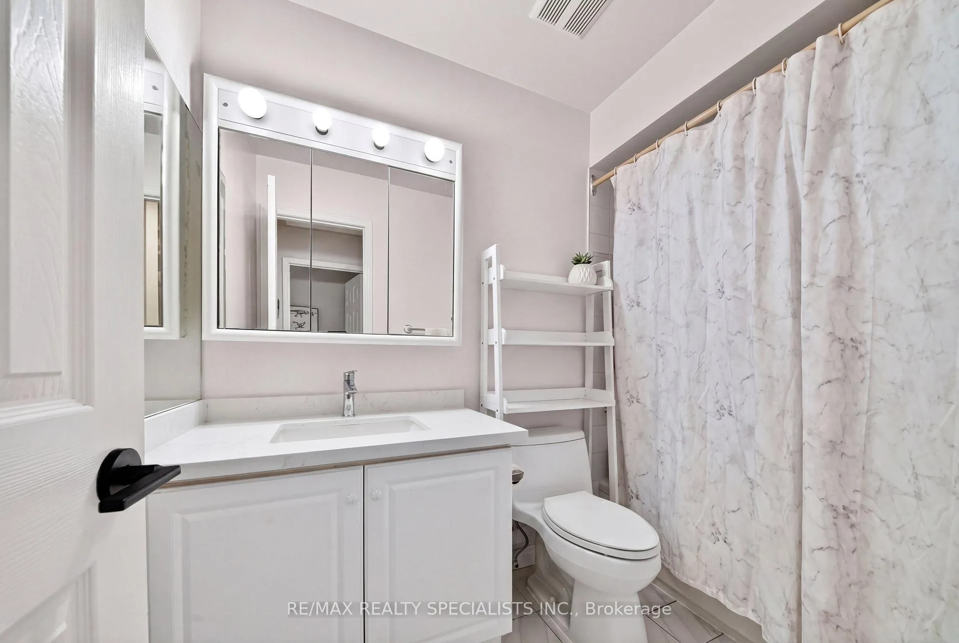 Photo 18 of 50 Lancewood Crescent, Brampton, Queen Street Corridor — HOMEH