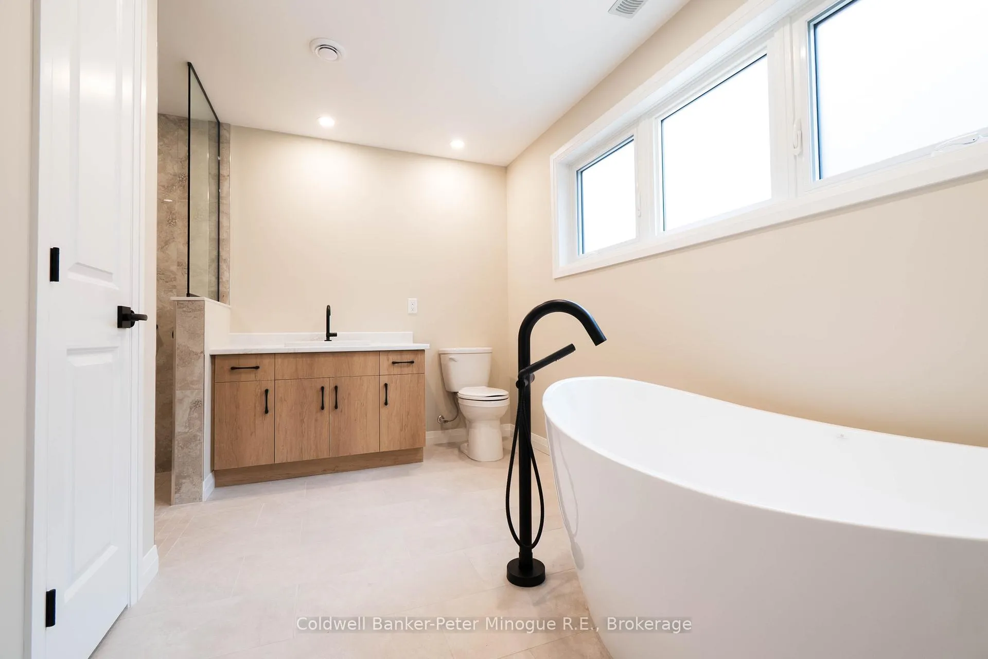 Photo 21 of 26 Masson Lane, Callander — HOMEH