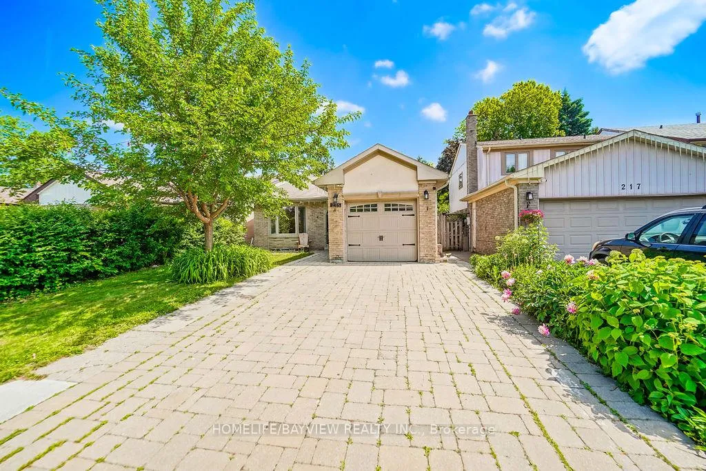 Photo 2 of 215 Weldrick Road W, Richmond Hill, North Richvale — HOMEH