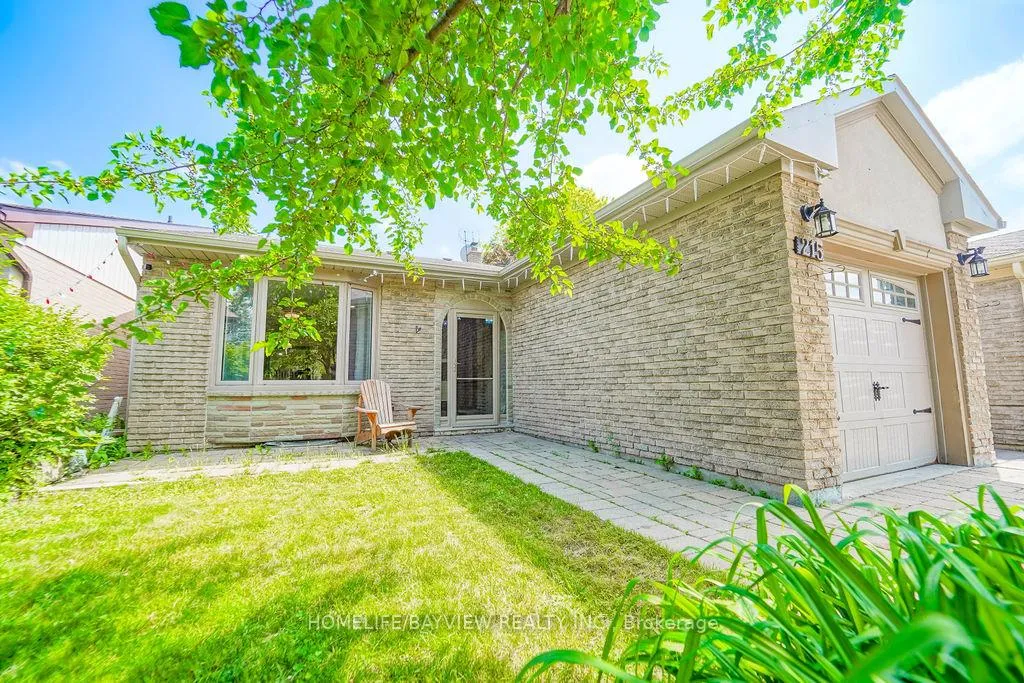 Photo 3 of 215 Weldrick Road W, Richmond Hill, North Richvale — HOMEH