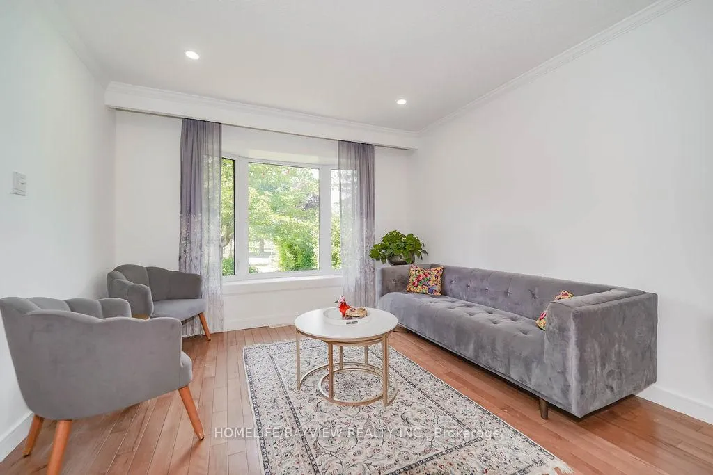 Photo 10 of 215 Weldrick Road W, Richmond Hill, North Richvale — HOMEH