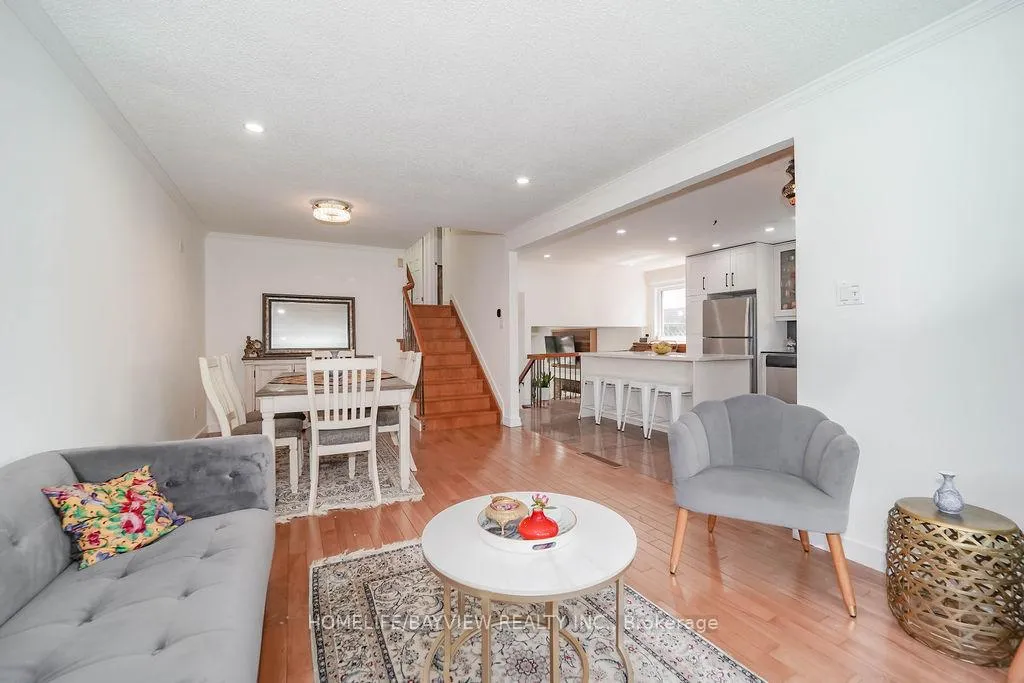 Photo 12 of 215 Weldrick Road W, Richmond Hill, North Richvale — HOMEH