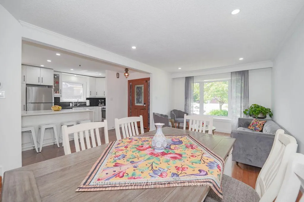 Photo 14 of 215 Weldrick Road W, Richmond Hill, North Richvale — HOMEH
