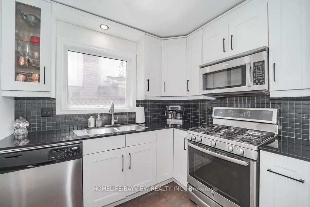 Photo 19 of 215 Weldrick Road W, Richmond Hill, North Richvale — HOMEH