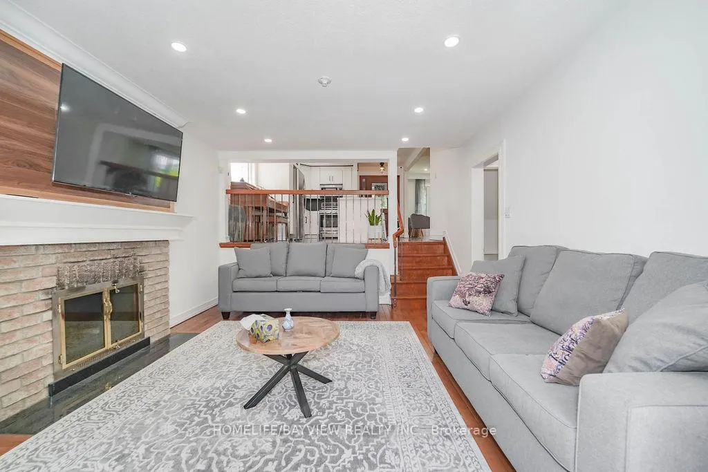 Photo 25 of 215 Weldrick Road W, Richmond Hill, North Richvale — HOMEH