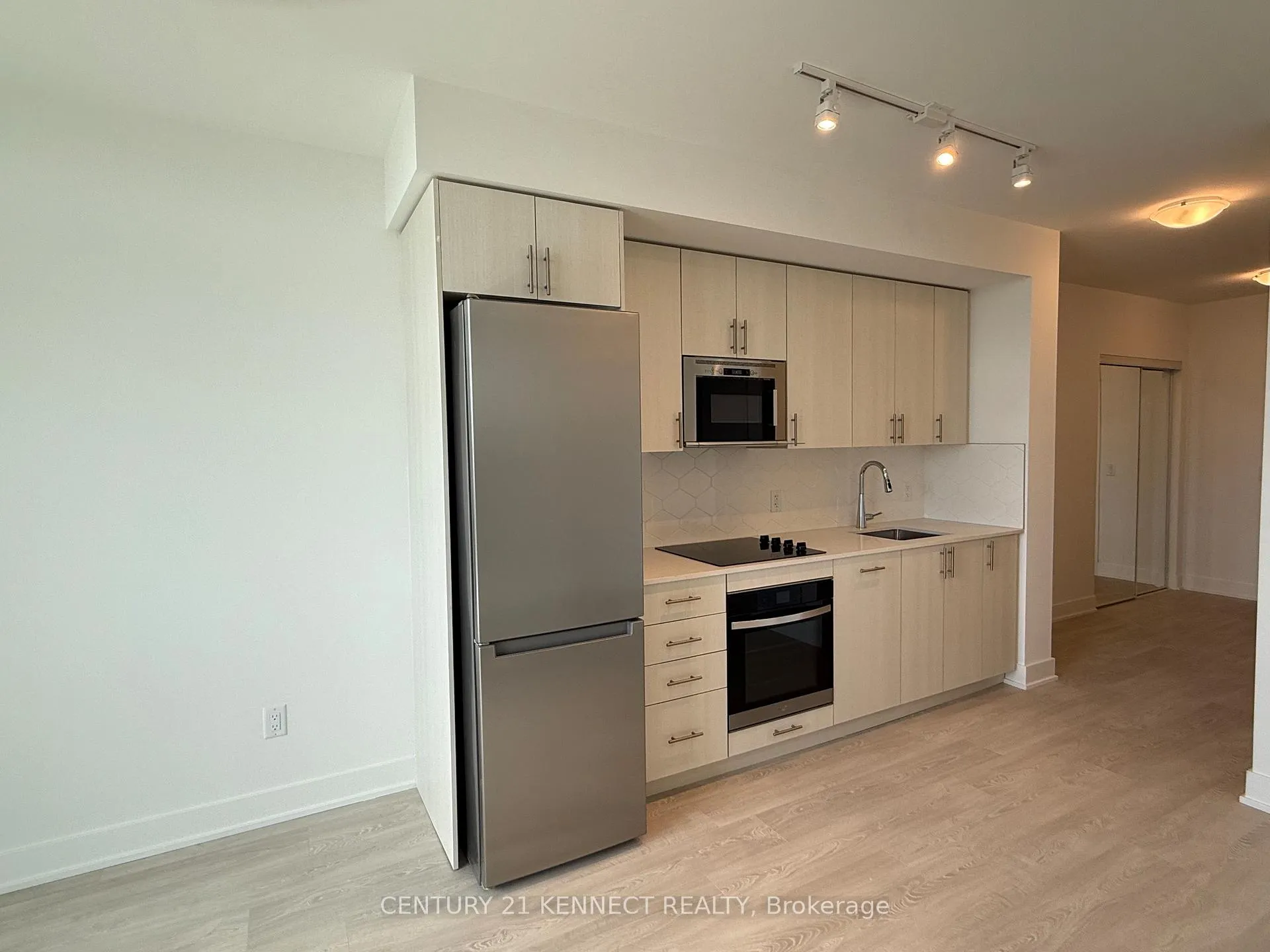 Photo 4 of Unit 339, 2545 Simcoe Street N, Oshawa, Windfields — HOMEH