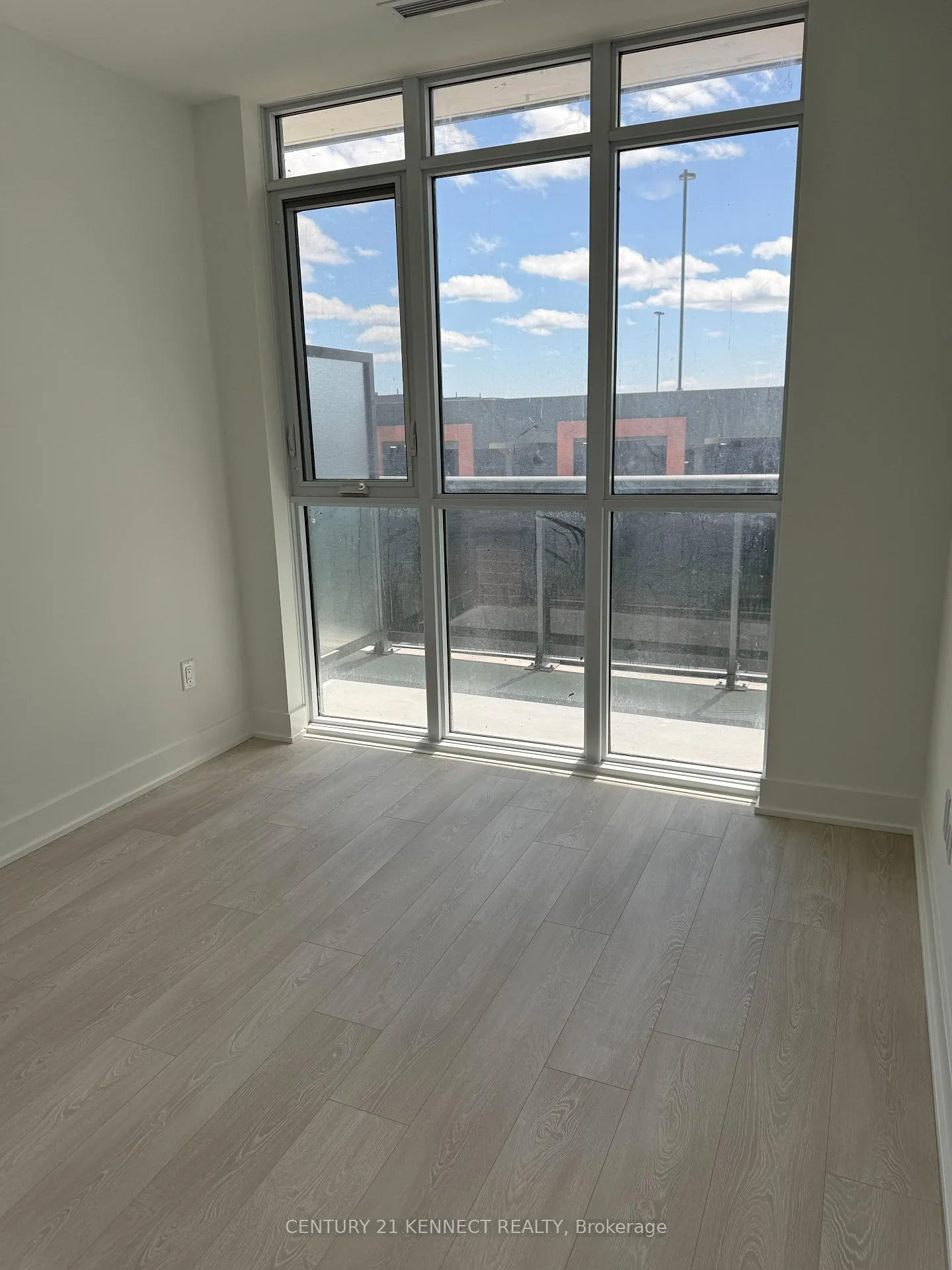 Photo 8 of Unit 339, 2545 Simcoe Street N, Oshawa, Windfields — HOMEH