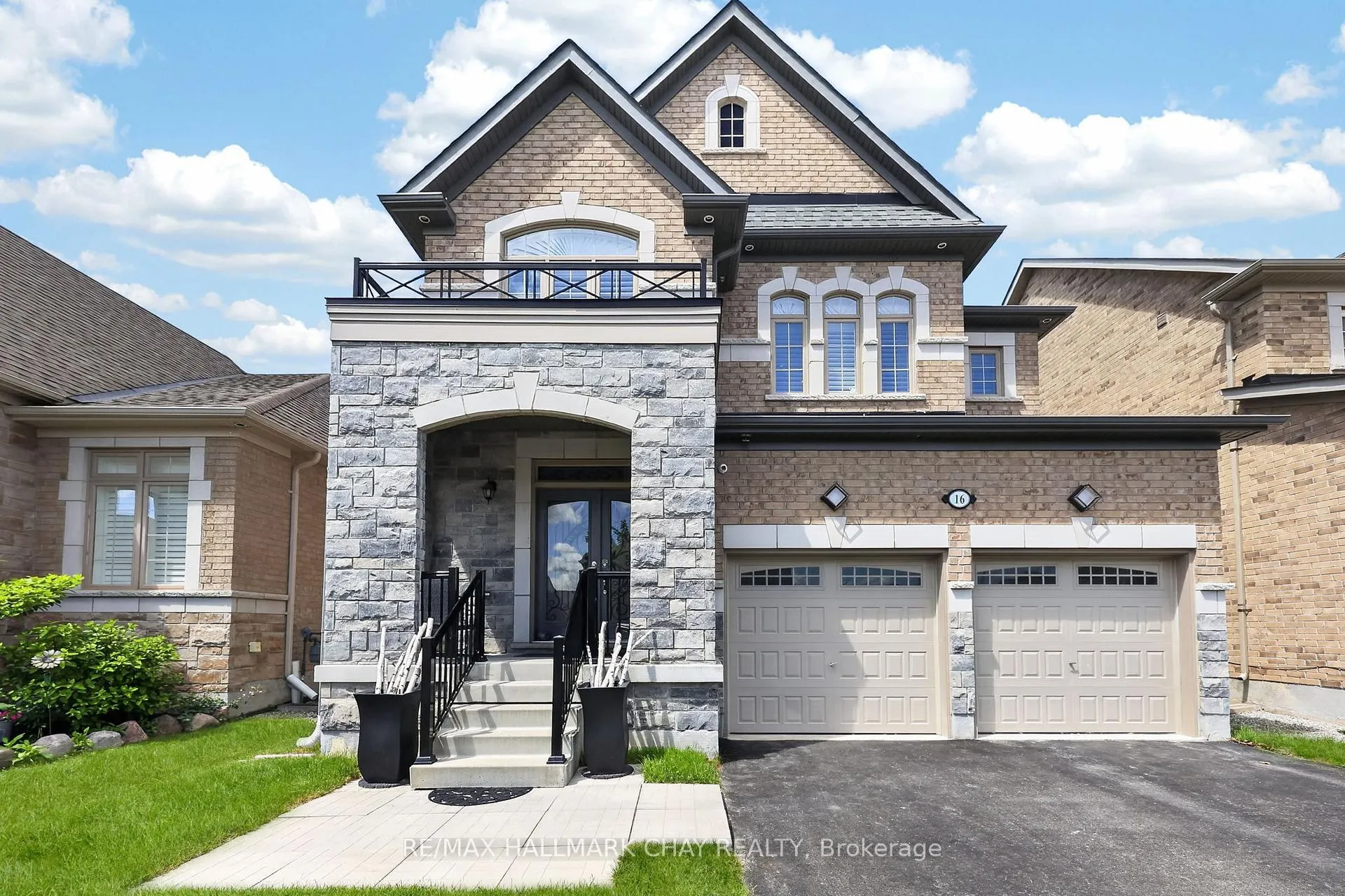 Photo 3 of 16 Dowling Road, New Tecumseth, Alliston — HOMEH