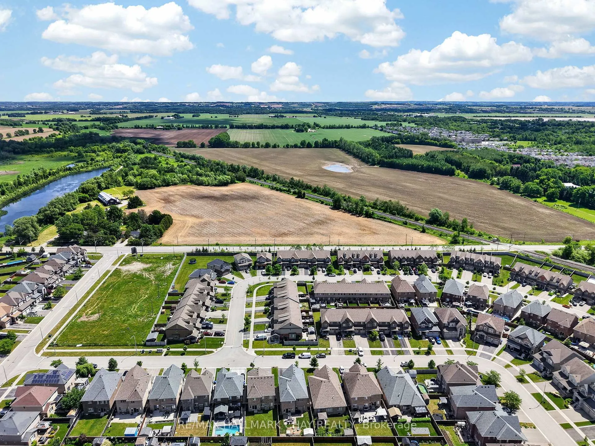 Photo 41 of 16 Dowling Road, New Tecumseth, Alliston — HOMEH