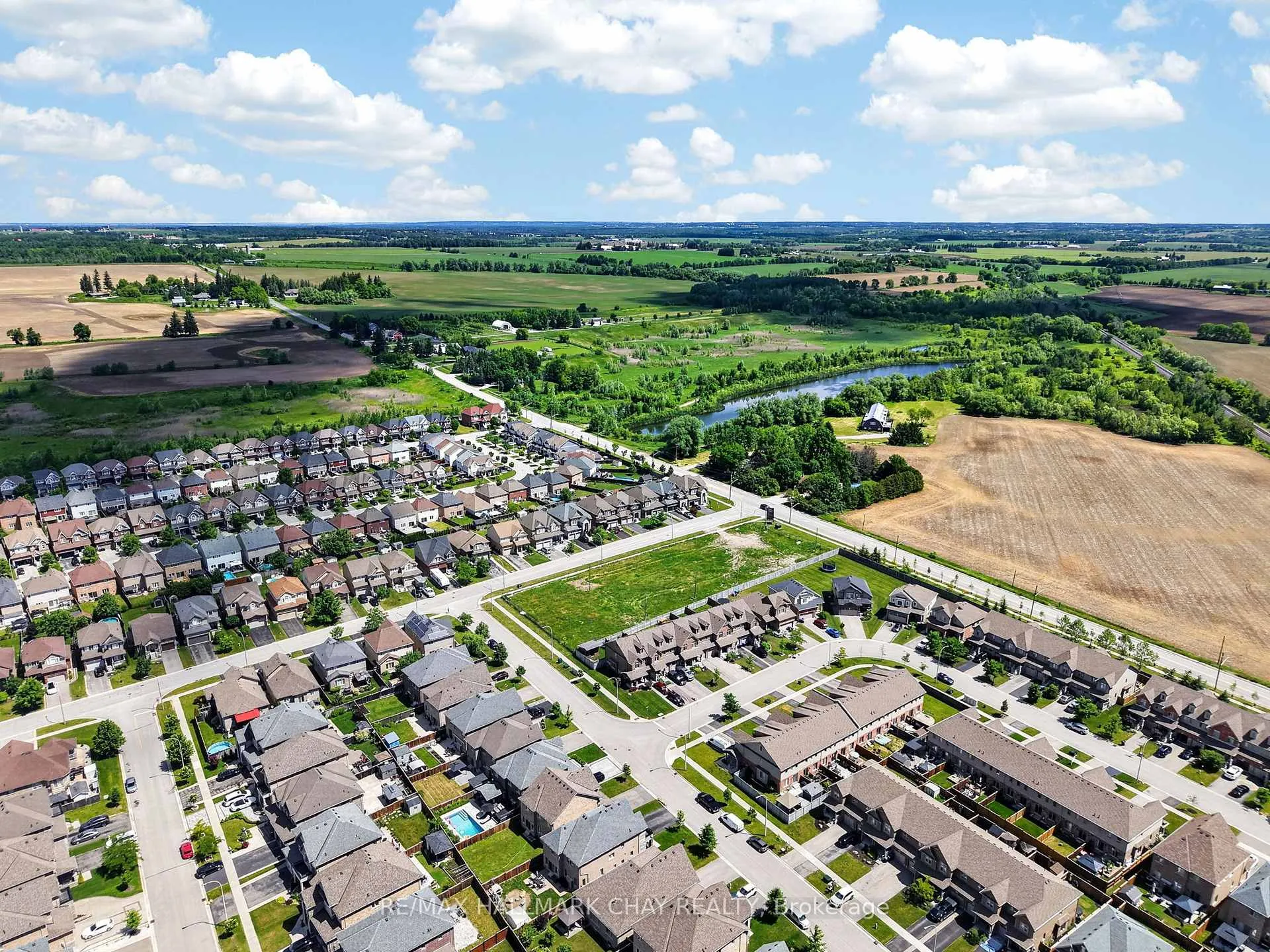 Photo 42 of 16 Dowling Road, New Tecumseth, Alliston — HOMEH