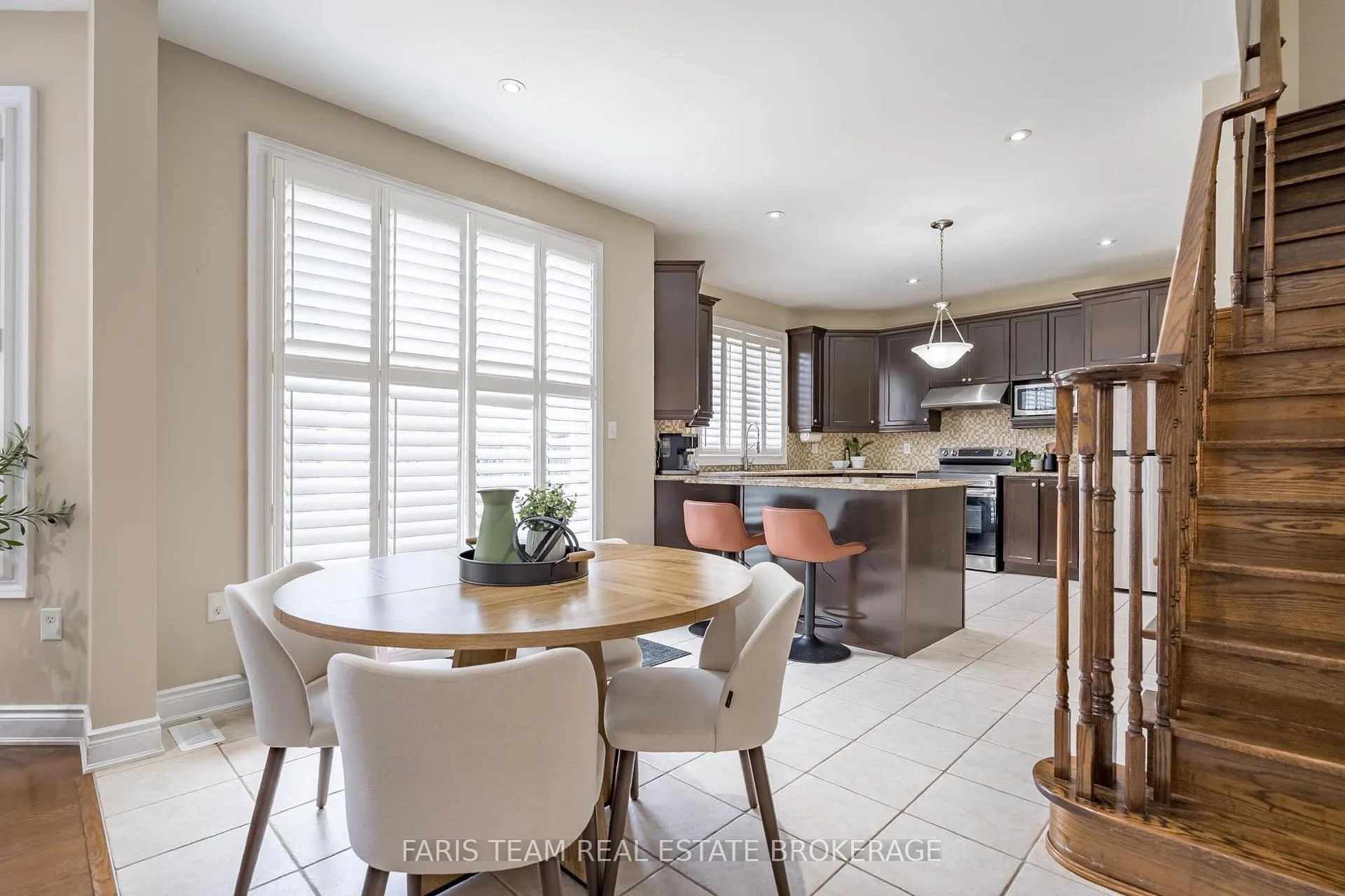 Photo 11 of 26 Kidd Crescent, New Tecumseth, Alliston — HOMEH