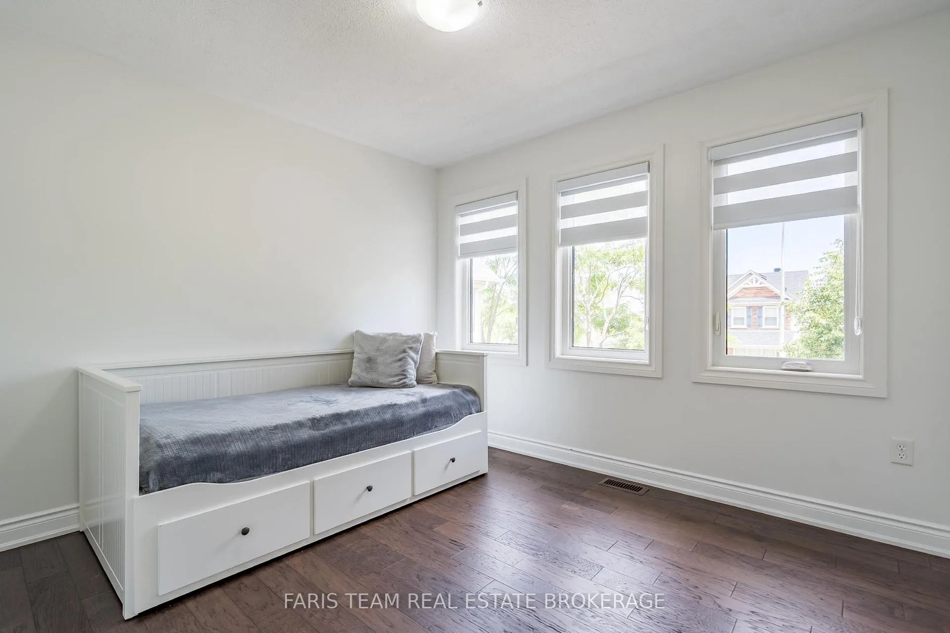 Photo 27 of 26 Kidd Crescent, New Tecumseth, Alliston — HOMEH