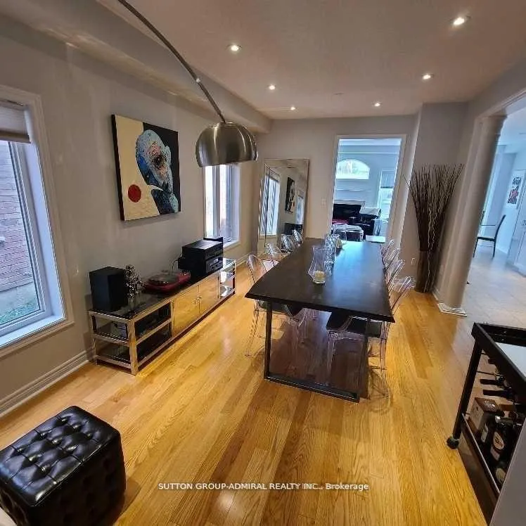 Photo 4 of 111 Maple Valley Road, Vaughan, Patterson — HOMEH
