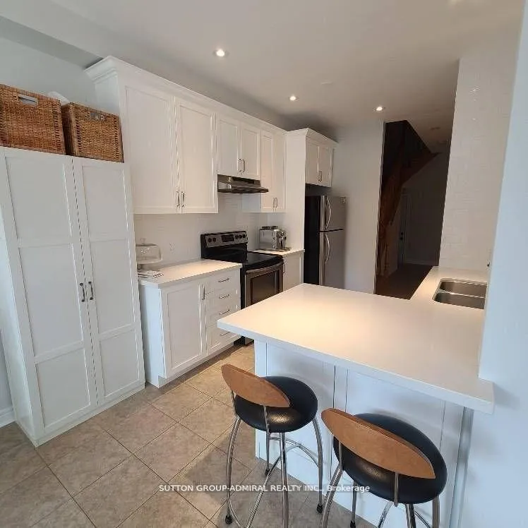 Photo 9 of 111 Maple Valley Road, Vaughan, Patterson — HOMEH