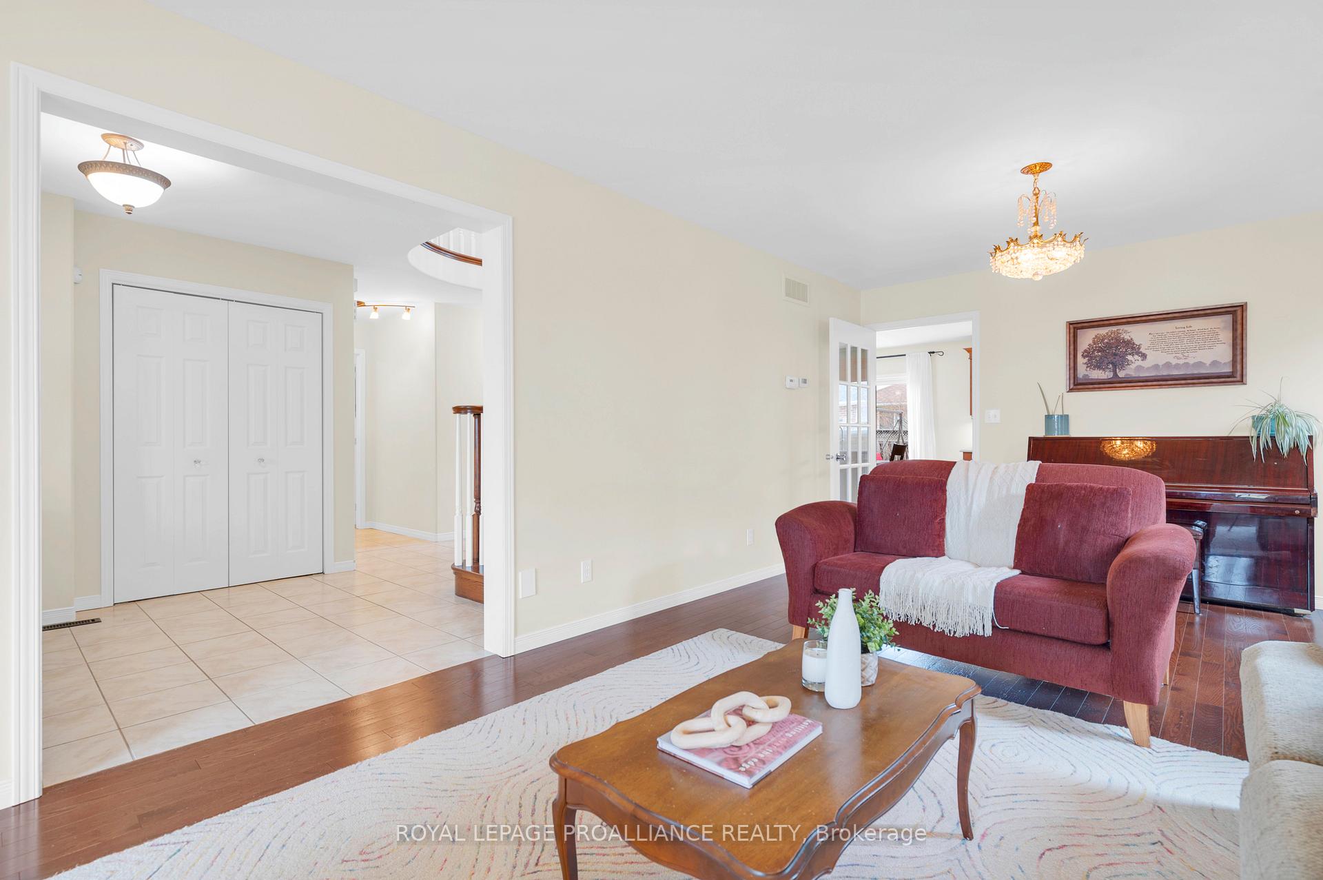 Photo 11 of 91 Hickory Grove, Belleville, Belleville Ward — HOMEH