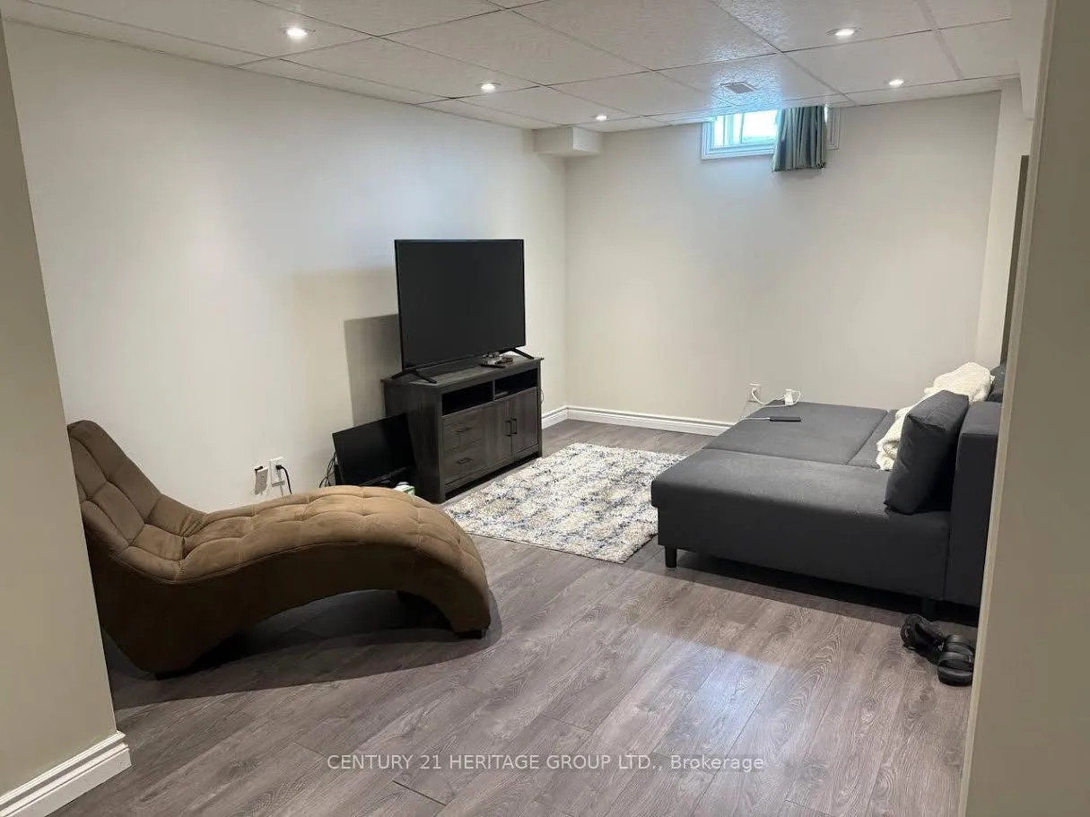 Photo 4 of Unit Bsmt, 458 Hewitt Circle, Newmarket, Summerhill Estates — HOMEH