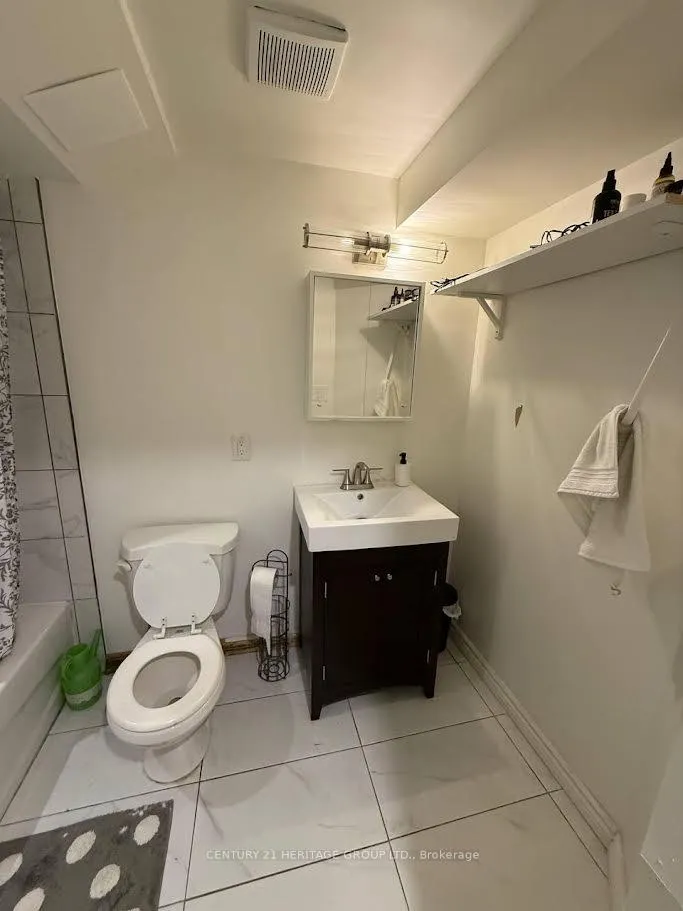 Photo 8 of Unit Bsmt, 458 Hewitt Circle, Newmarket, Summerhill Estates — HOMEH