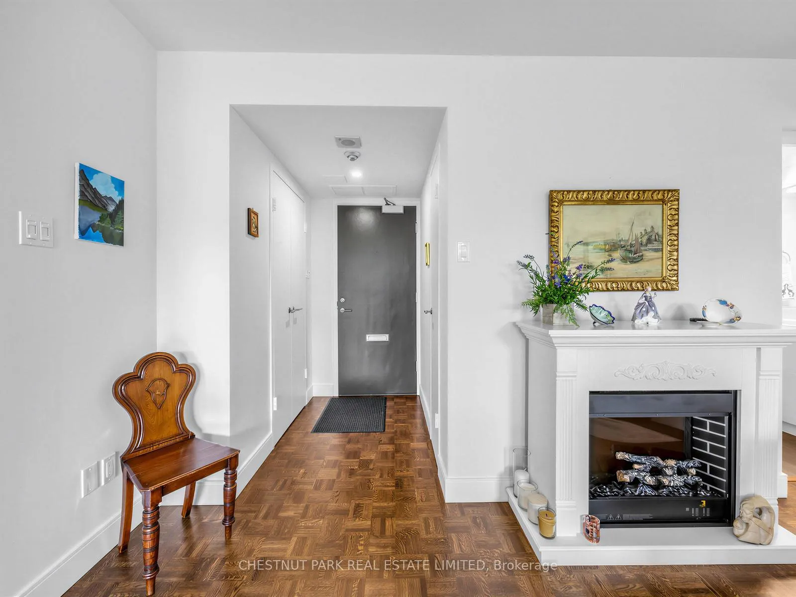 Photo 5 of Unit 402, 20 Avoca Avenue, Toronto, Rosedale-Moore Park — HOMEH