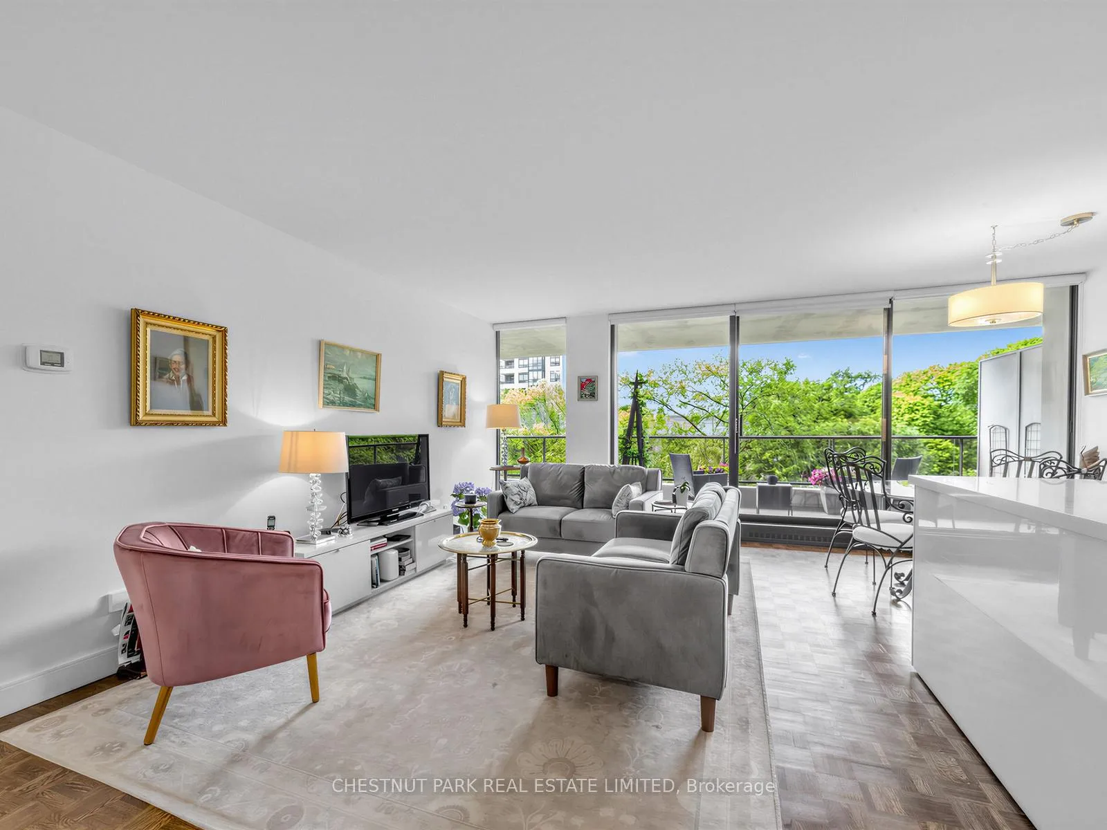 Photo 9 of Unit 402, 20 Avoca Avenue, Toronto, Rosedale-Moore Park — HOMEH