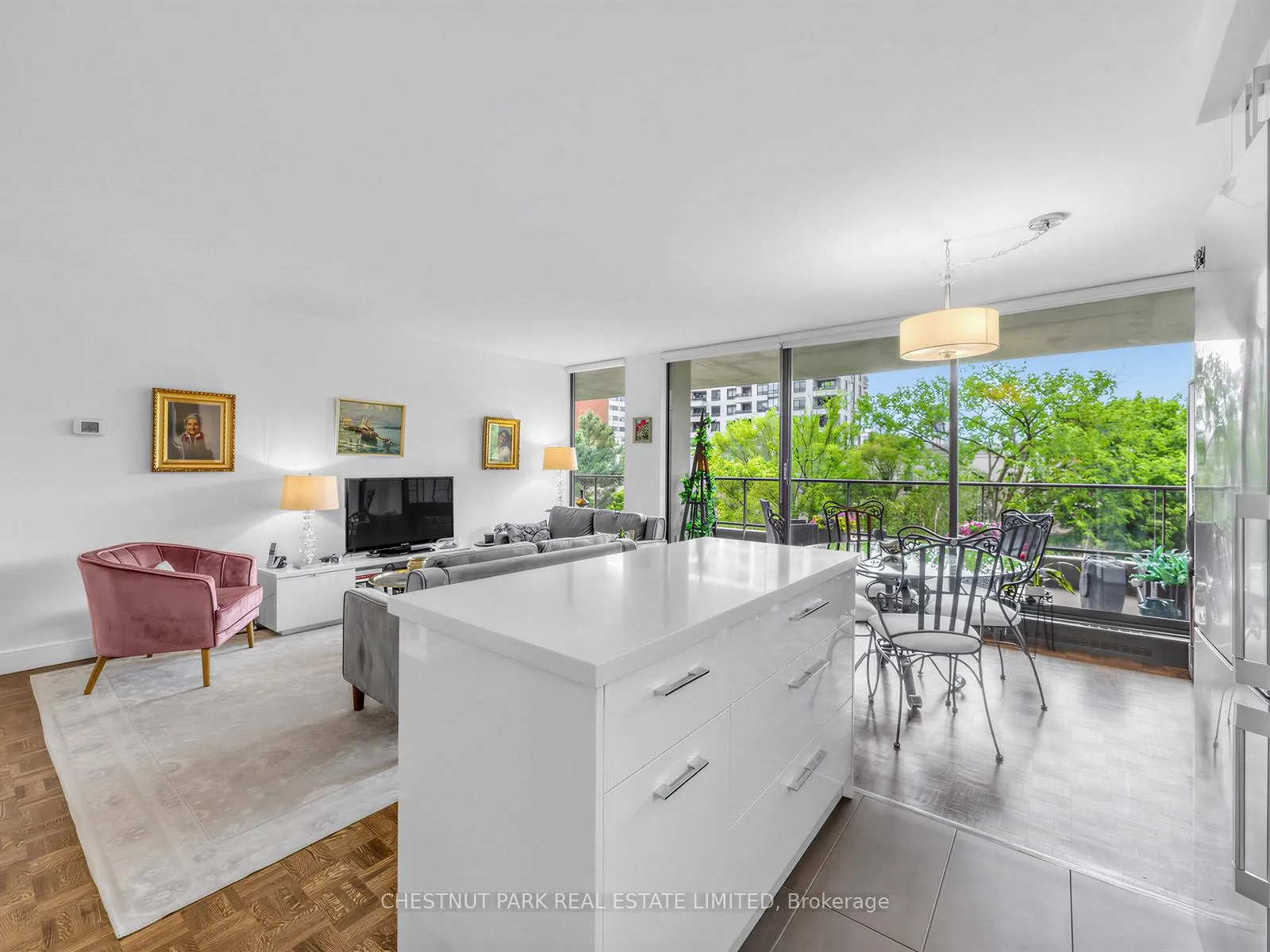 Photo 11 of Unit 402, 20 Avoca Avenue, Toronto, Rosedale-Moore Park — HOMEH