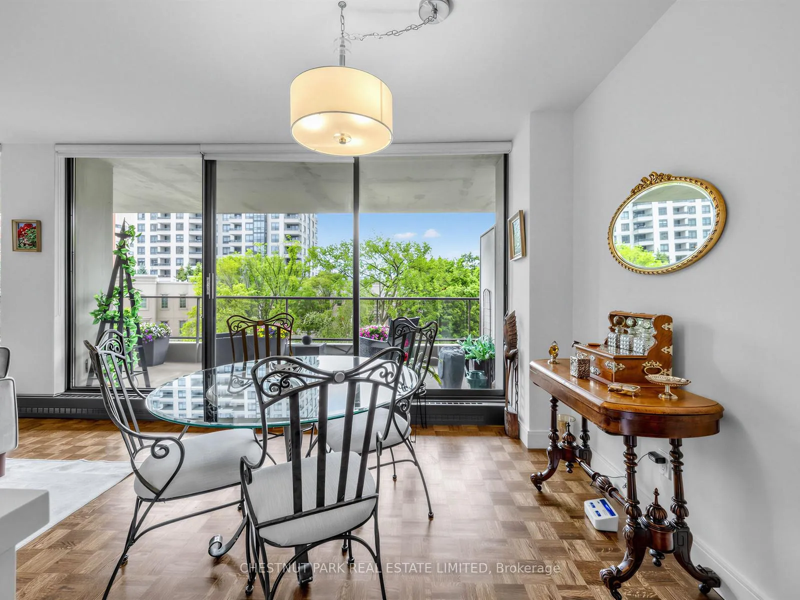 Photo 13 of Unit 402, 20 Avoca Avenue, Toronto, Rosedale-Moore Park — HOMEH