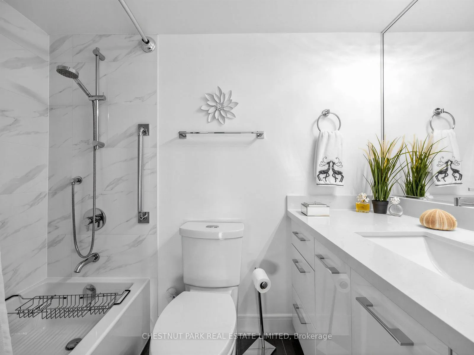 Photo 20 of Unit 402, 20 Avoca Avenue, Toronto, Rosedale-Moore Park — HOMEH
