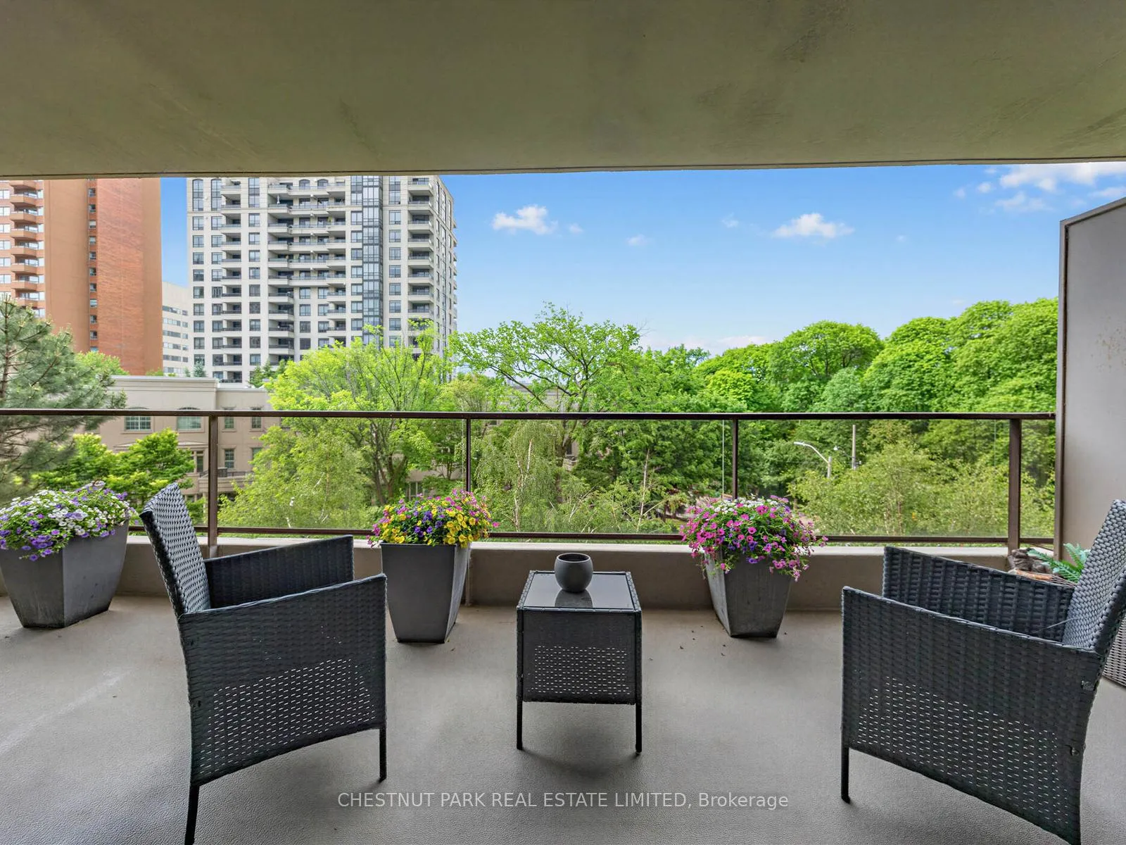 Photo 23 of Unit 402, 20 Avoca Avenue, Toronto, Rosedale-Moore Park — HOMEH