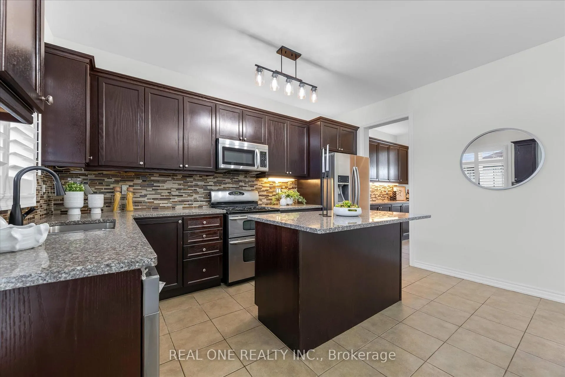 Photo 13 of 556 Sanderson Crescent, Milton, Clarke — HOMEH