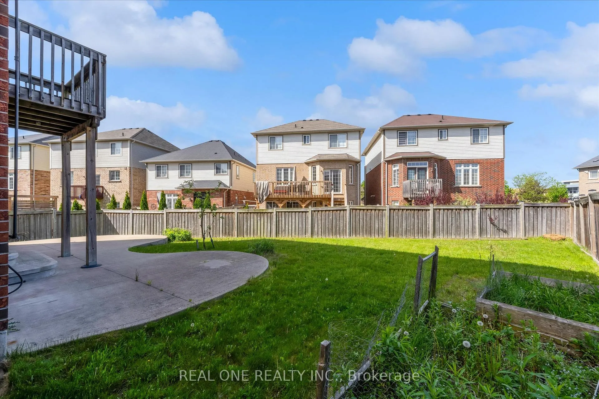 Photo 35 of 556 Sanderson Crescent, Milton, Clarke — HOMEH