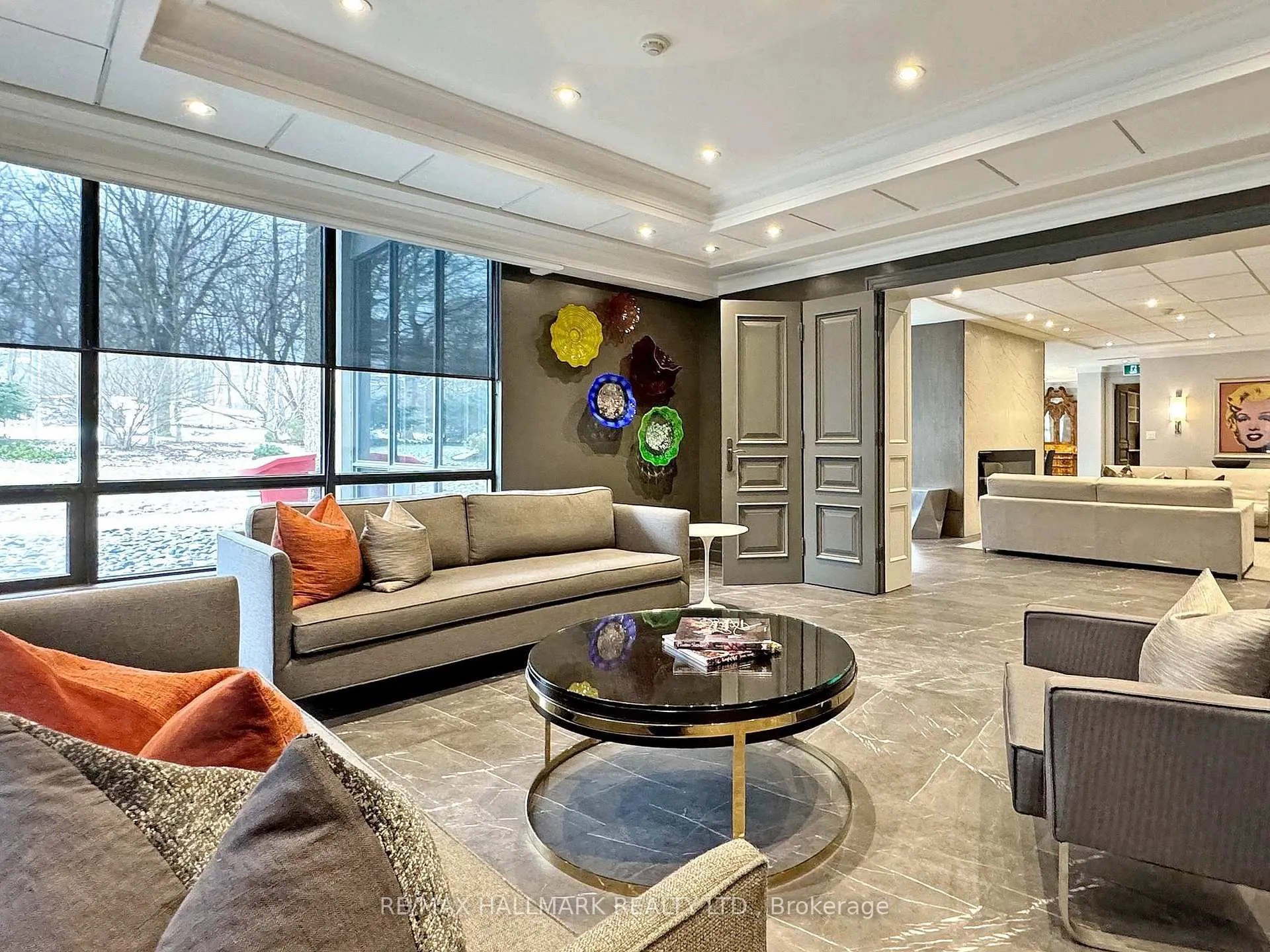Photo 5 of Unit 201, 619 Avenue Road, Toronto, Yonge-St. Clair — HOMEH