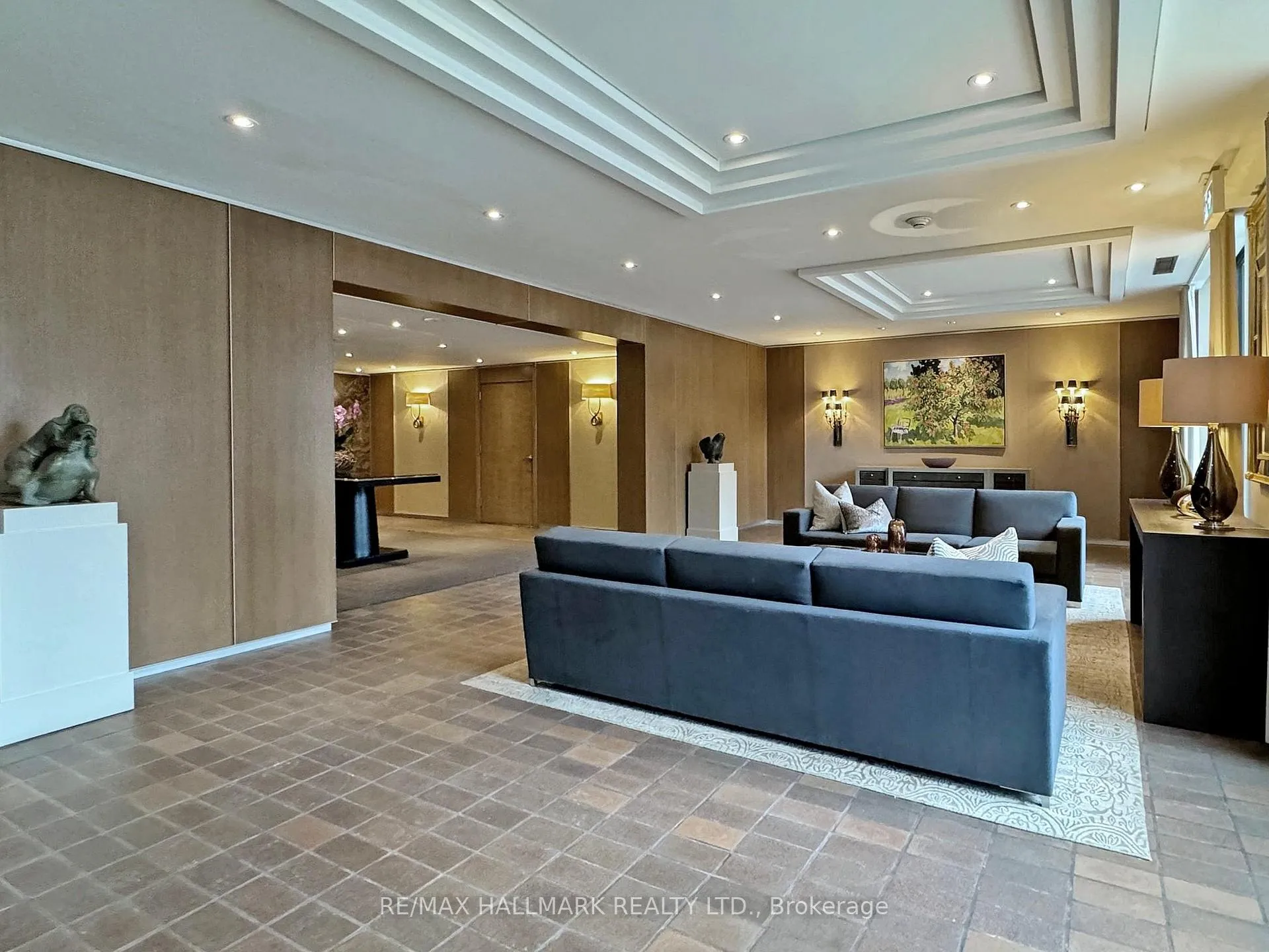 Photo 7 of Unit 201, 619 Avenue Road, Toronto, Yonge-St. Clair — HOMEH