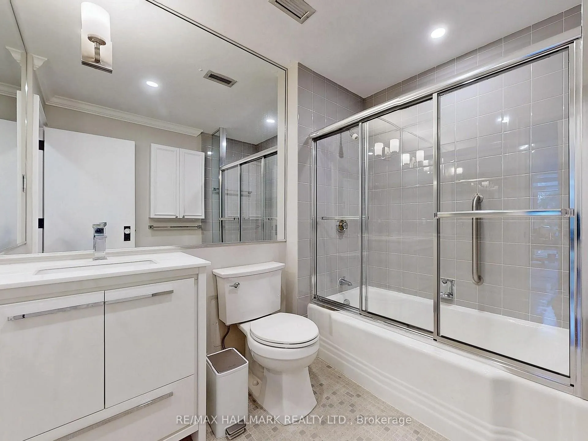 Photo 27 of Unit 201, 619 Avenue Road, Toronto, Yonge-St. Clair — HOMEH