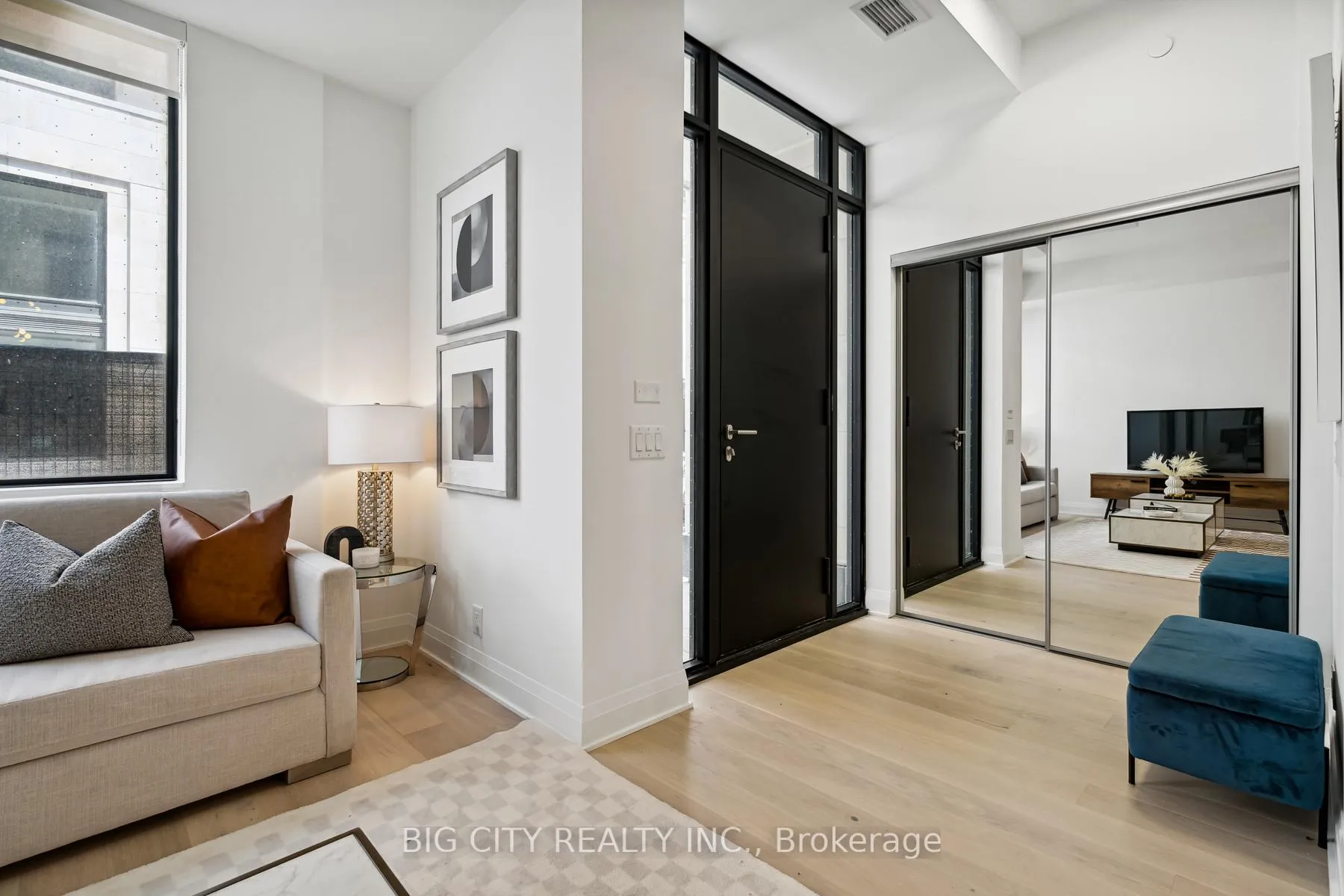 Photo 2 of Unit TH01, 33 Frederick Todd Way, Toronto, Thorncliffe Park — HOMEH