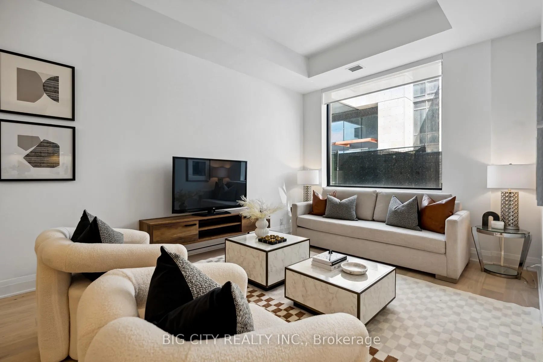 Photo 4 of Unit TH01, 33 Frederick Todd Way, Toronto, Thorncliffe Park — HOMEH