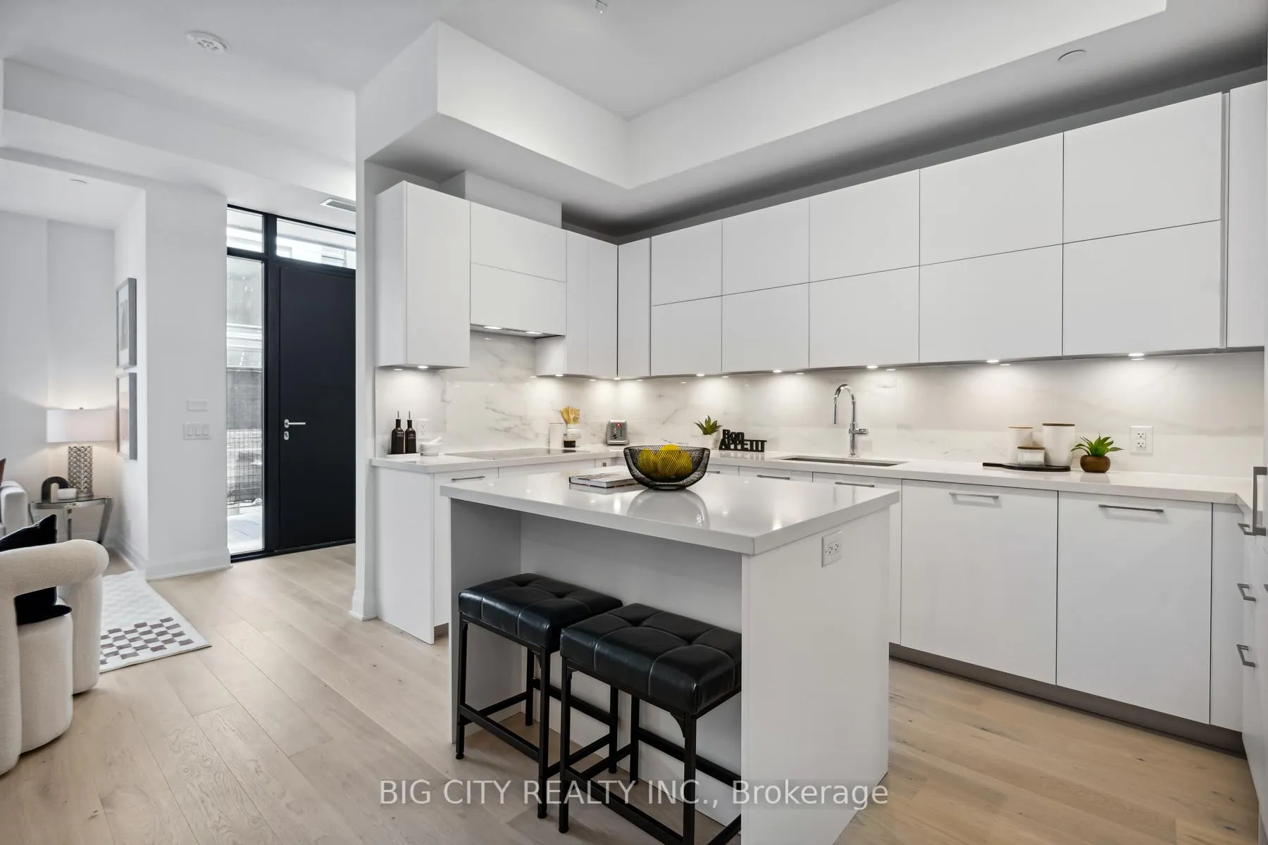 Photo 11 of Unit TH01, 33 Frederick Todd Way, Toronto, Thorncliffe Park — HOMEH
