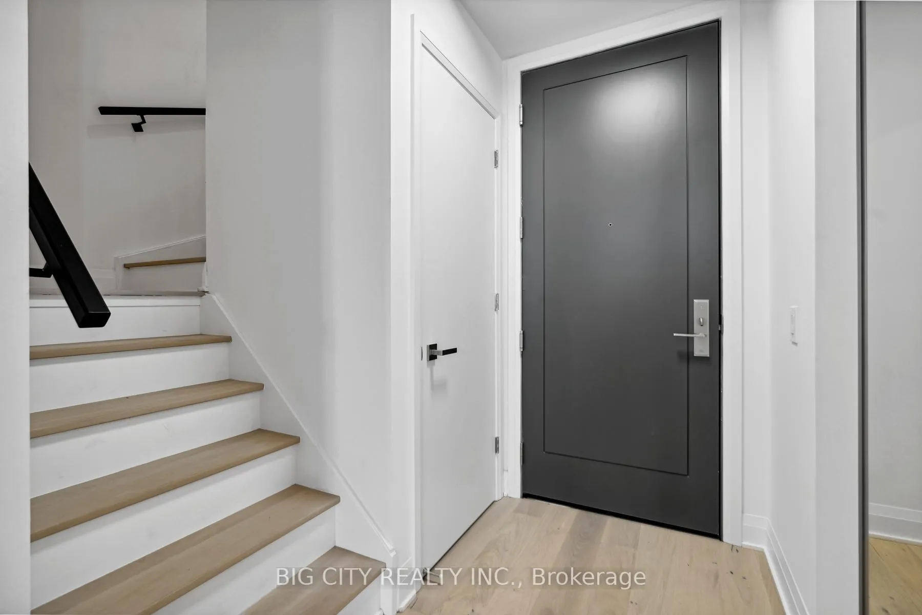 Photo 14 of Unit TH01, 33 Frederick Todd Way, Toronto, Thorncliffe Park — HOMEH