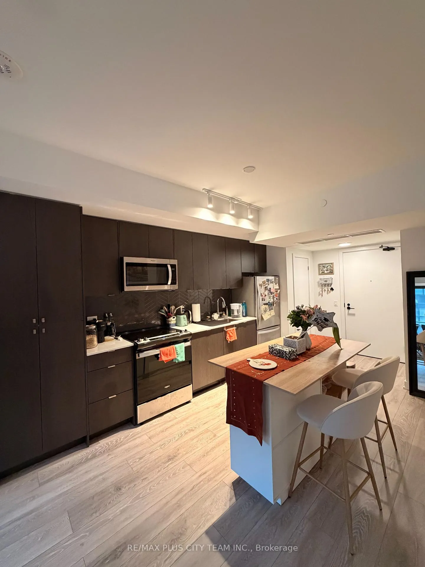 Photo 2 of Unit 412, 1604 Charles Street, Whitby, Port Whitby — HOMEH