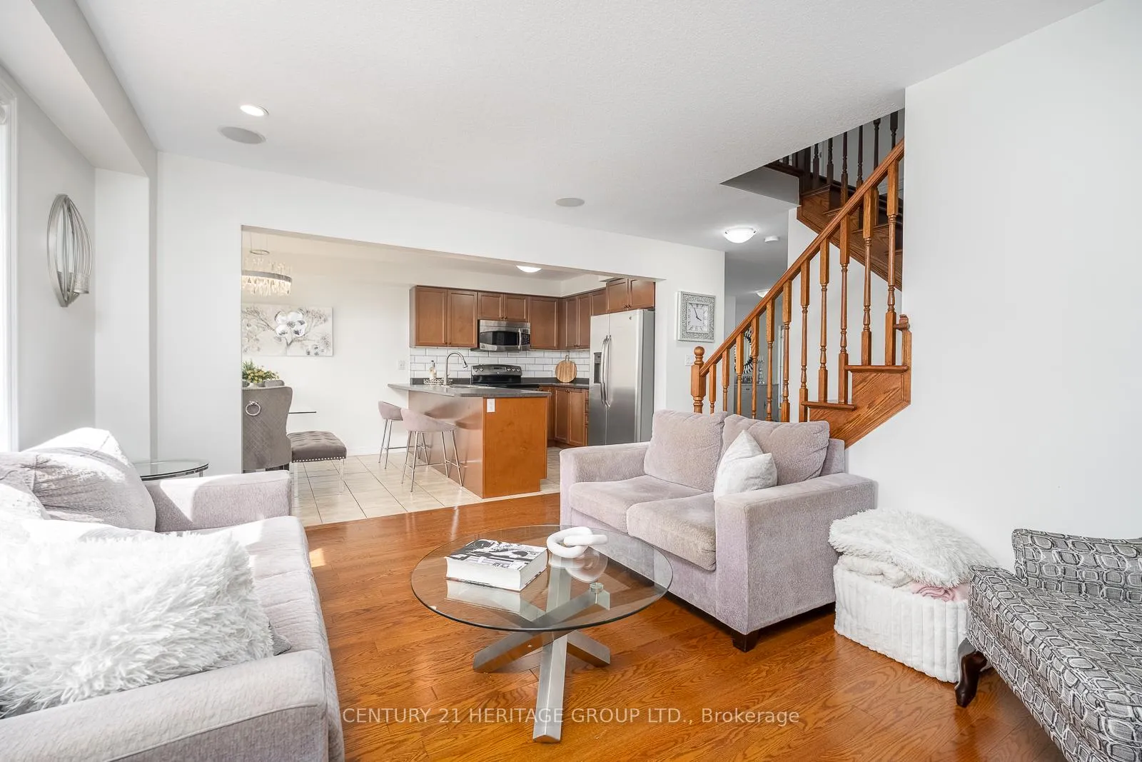 Photo 6 of 32 Hyslop Avenue, Hamilton, Rural Glanbrook — HOMEH