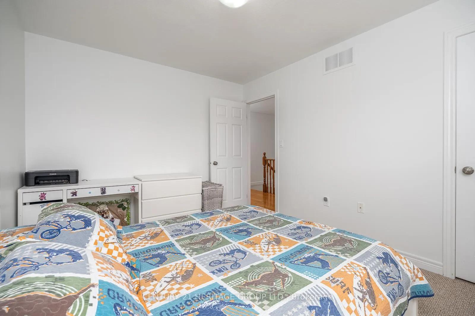 Photo 19 of 32 Hyslop Avenue, Hamilton, Rural Glanbrook — HOMEH