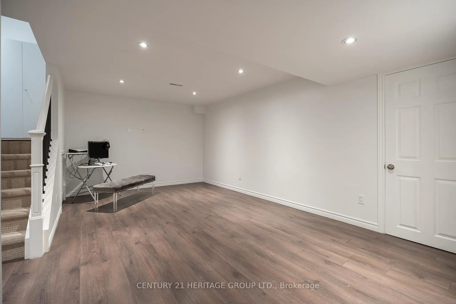 Photo 25 of 32 Hyslop Avenue, Hamilton, Rural Glanbrook — HOMEH