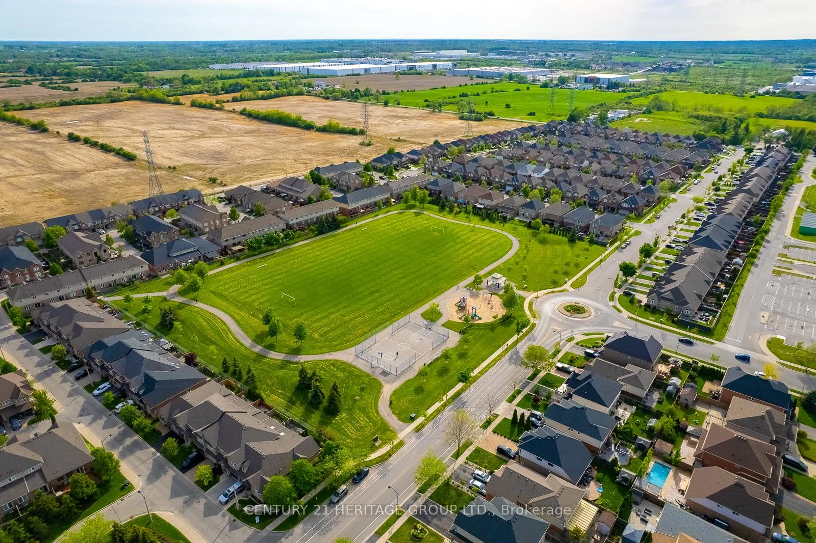 Photo 42 of 32 Hyslop Avenue, Hamilton, Rural Glanbrook — HOMEH