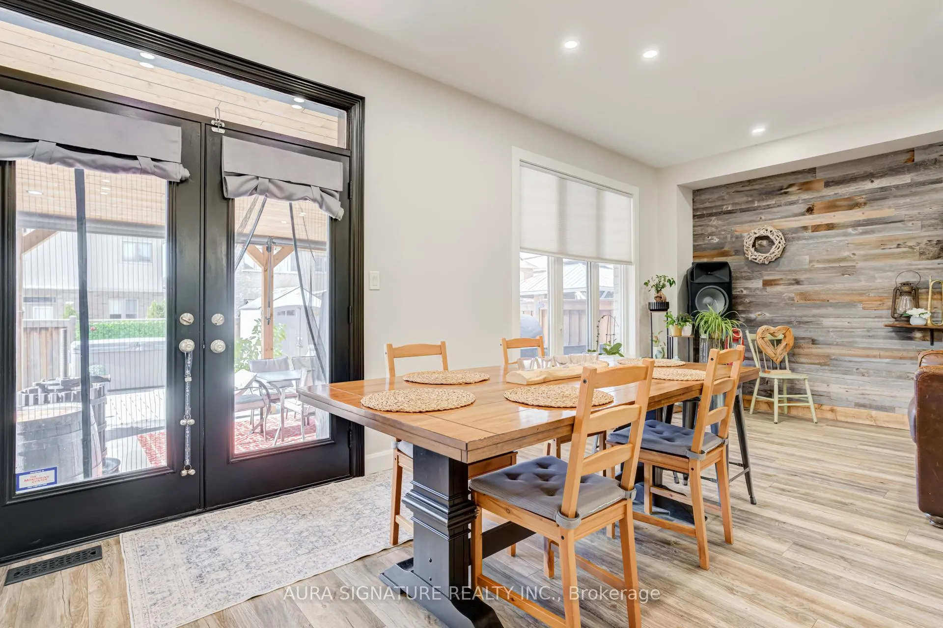 Photo 10 of 44 Mccabe Lane, New Tecumseth, Tottenham — HOMEH