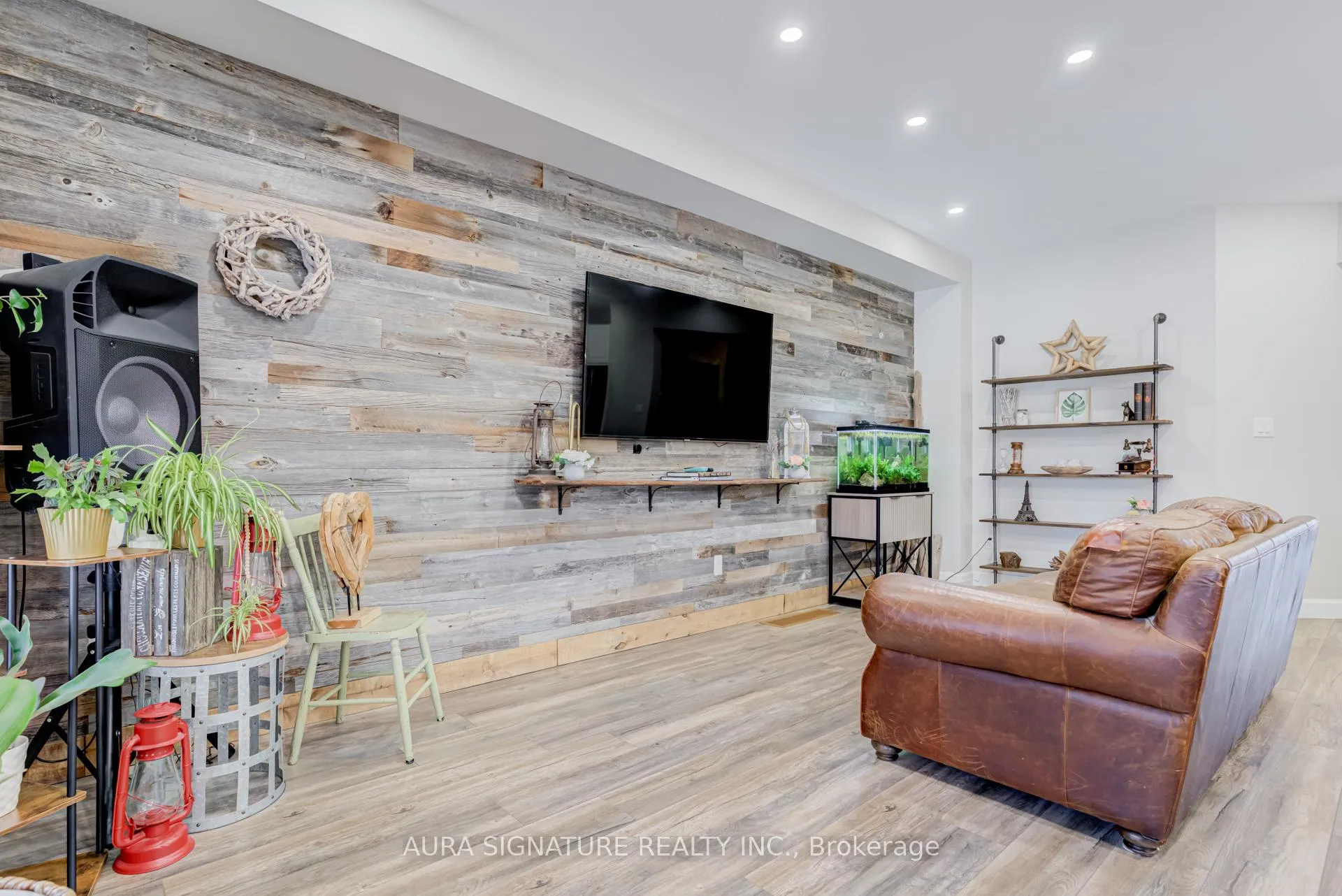 Photo 12 of 44 Mccabe Lane, New Tecumseth, Tottenham — HOMEH