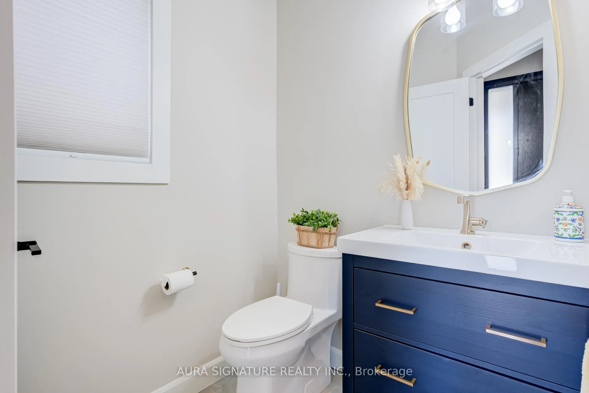 Photo 16 of 44 Mccabe Lane, New Tecumseth, Tottenham — HOMEH