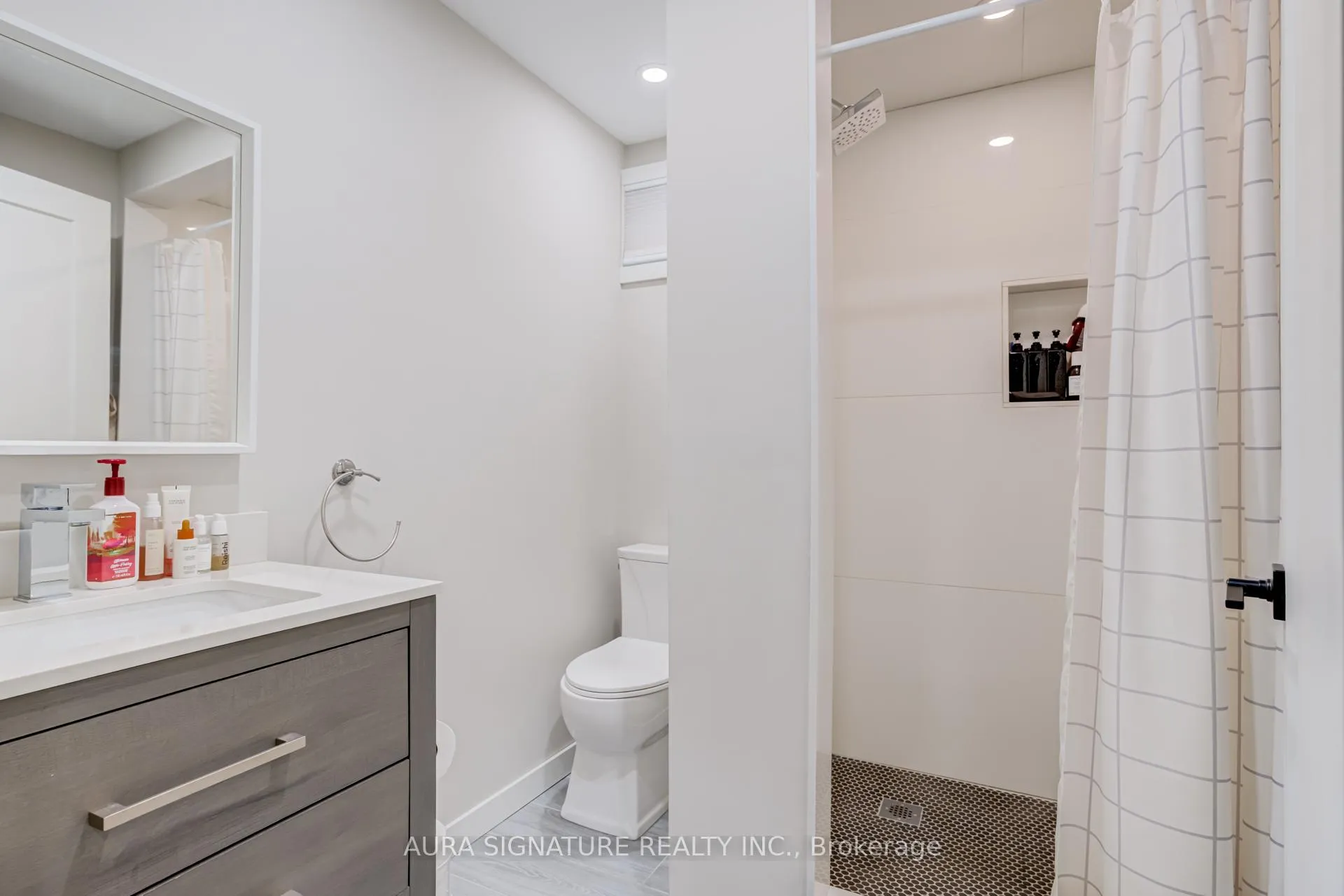 Photo 41 of 44 Mccabe Lane, New Tecumseth, Tottenham — HOMEH