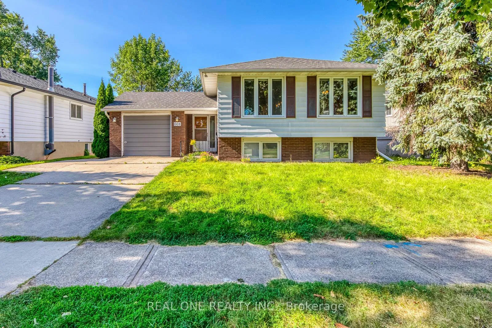 Photo 2 of 604 Bridle Wood, Burlington, Appleby — HOMEH