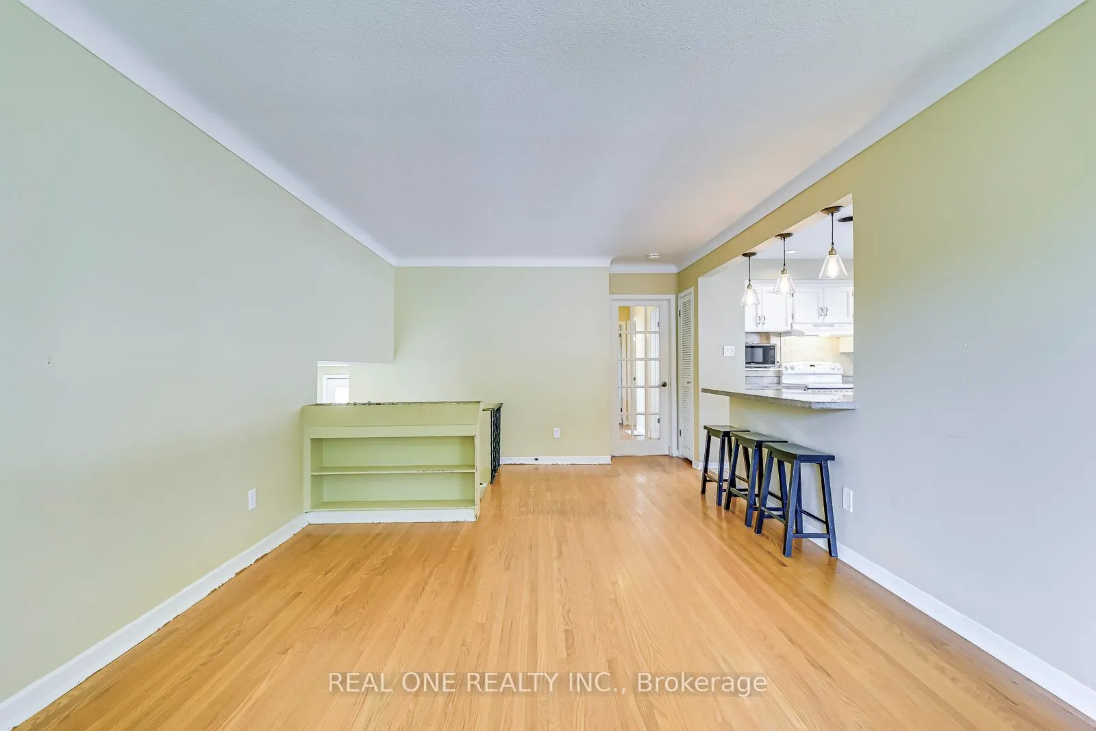 Photo 5 of 604 Bridle Wood, Burlington, Appleby — HOMEH